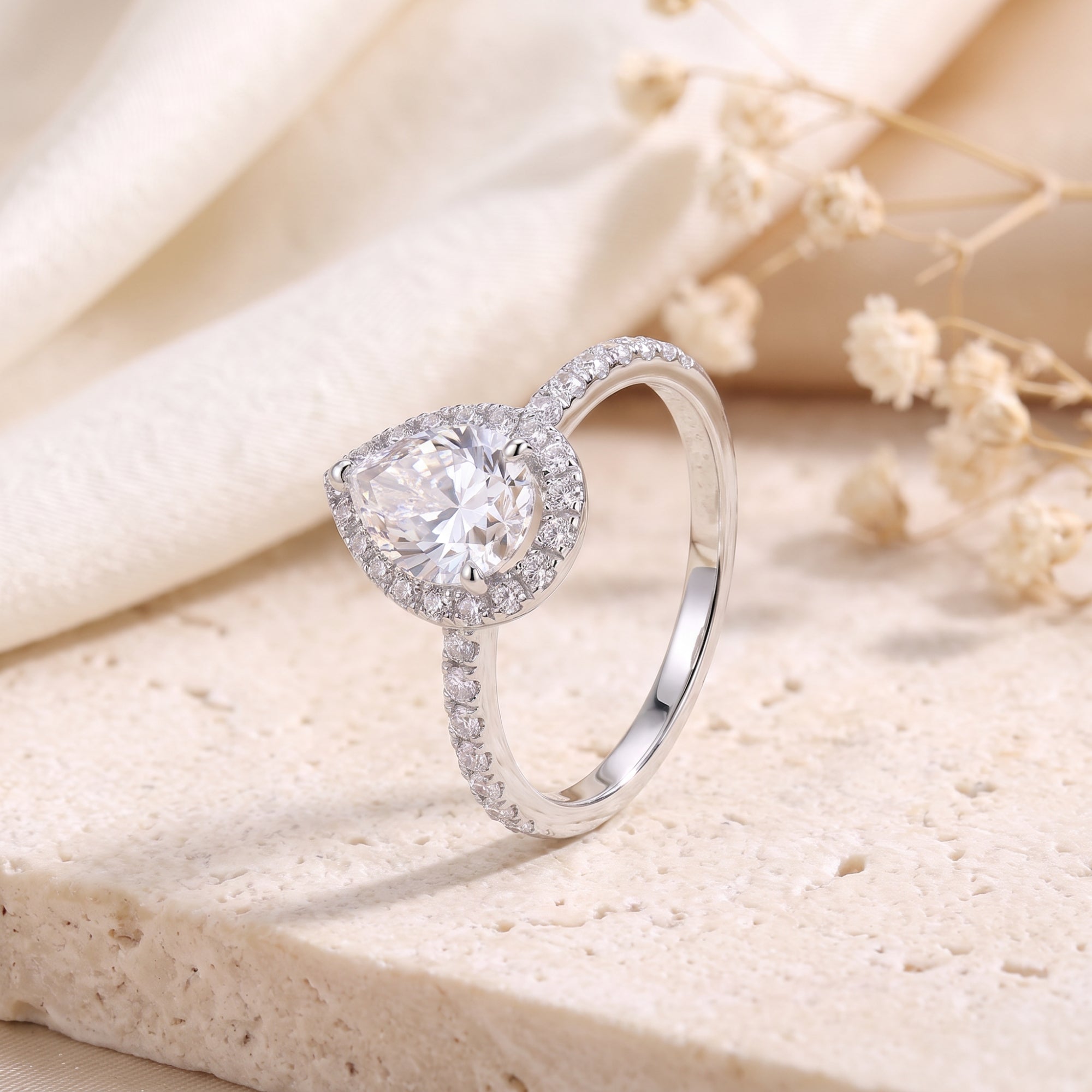 The Aurelia Pear Halo Ring