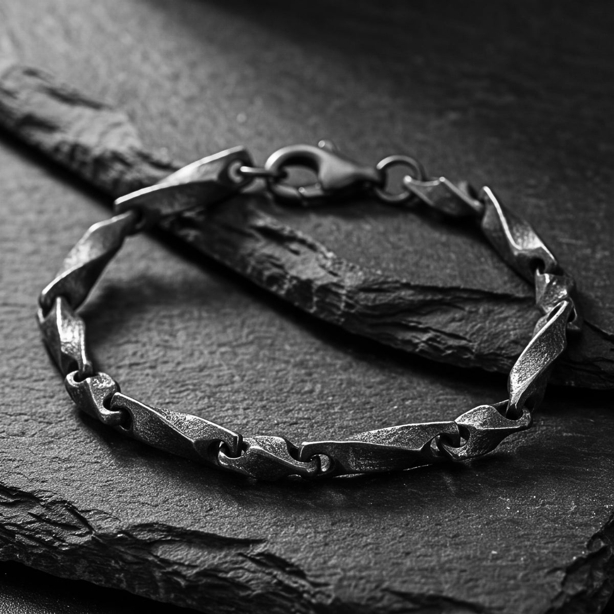 Le bracelet Forge Twisted Link