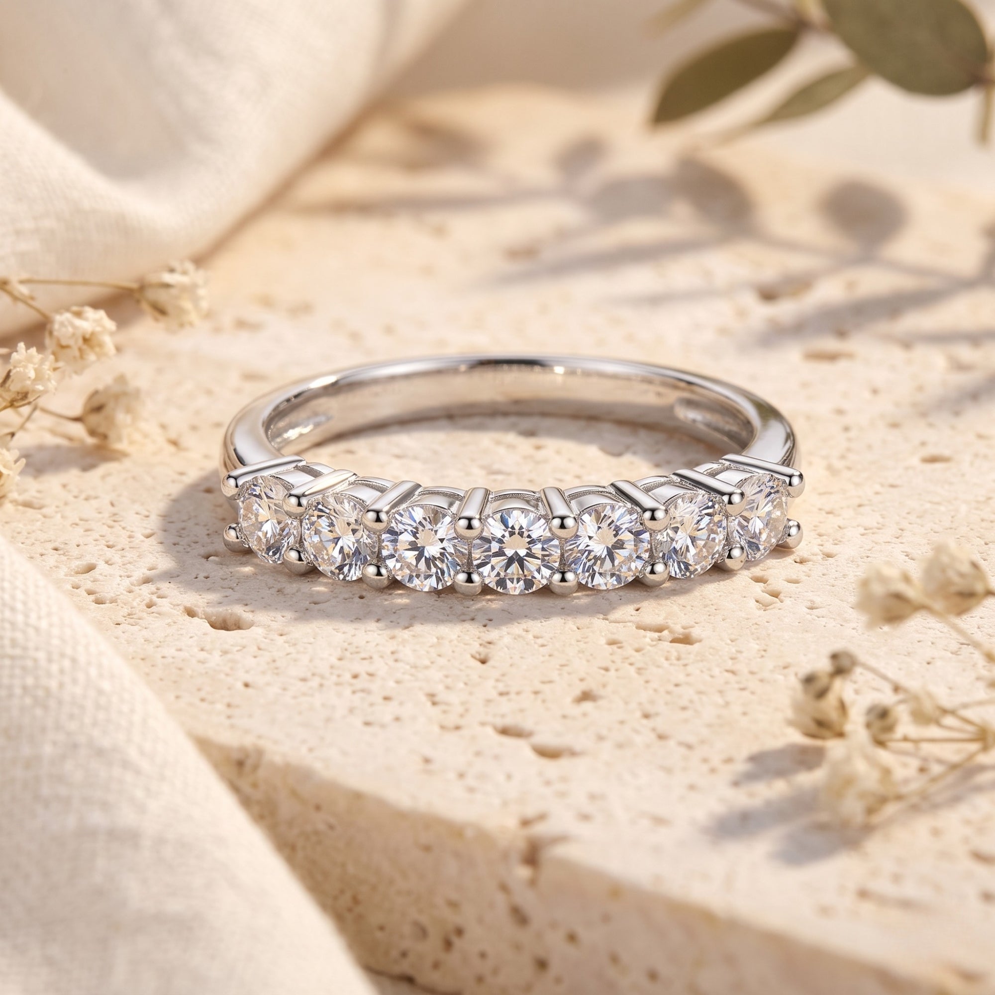 Der Ring mit sieben Steinen