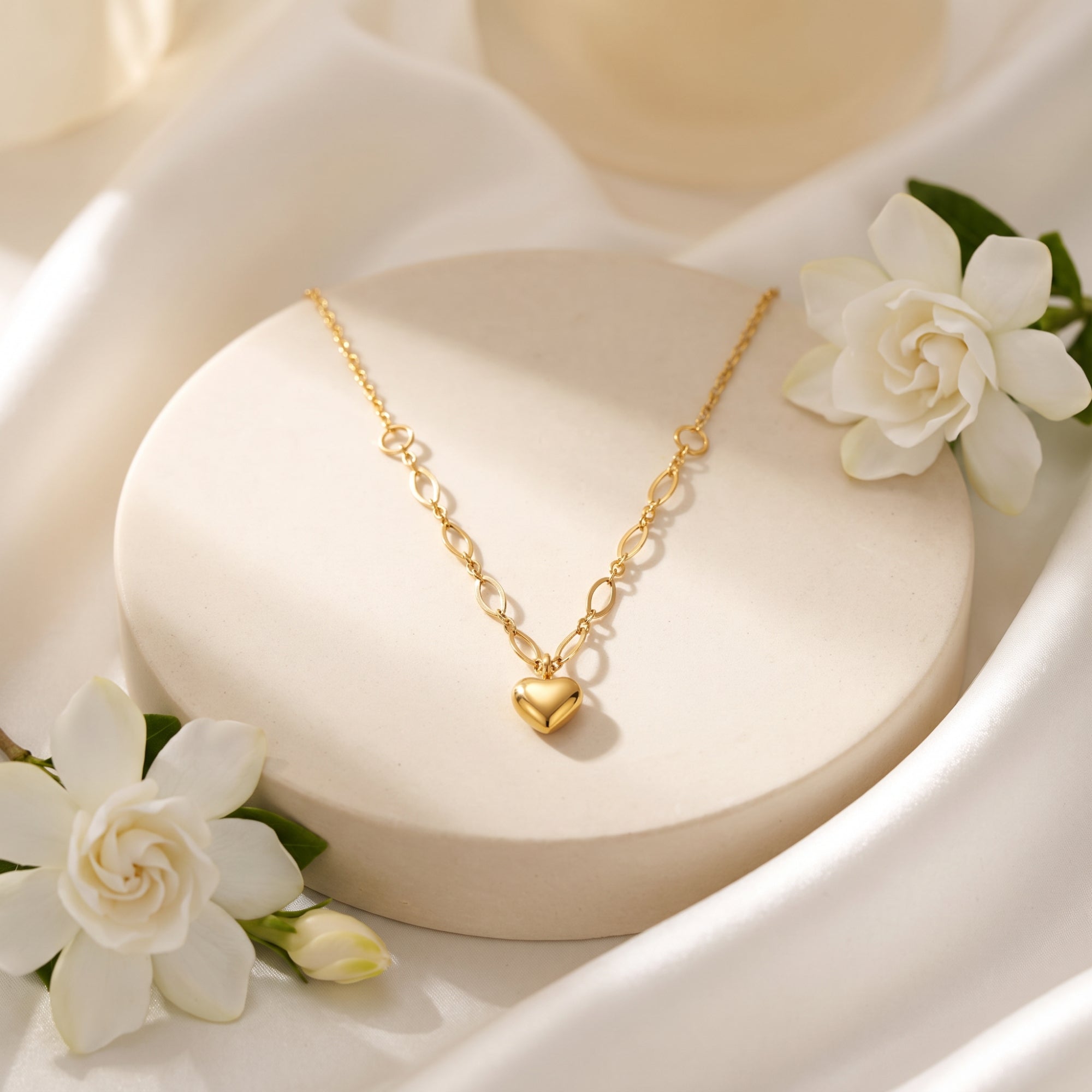 The Puffy Heart Station Necklace