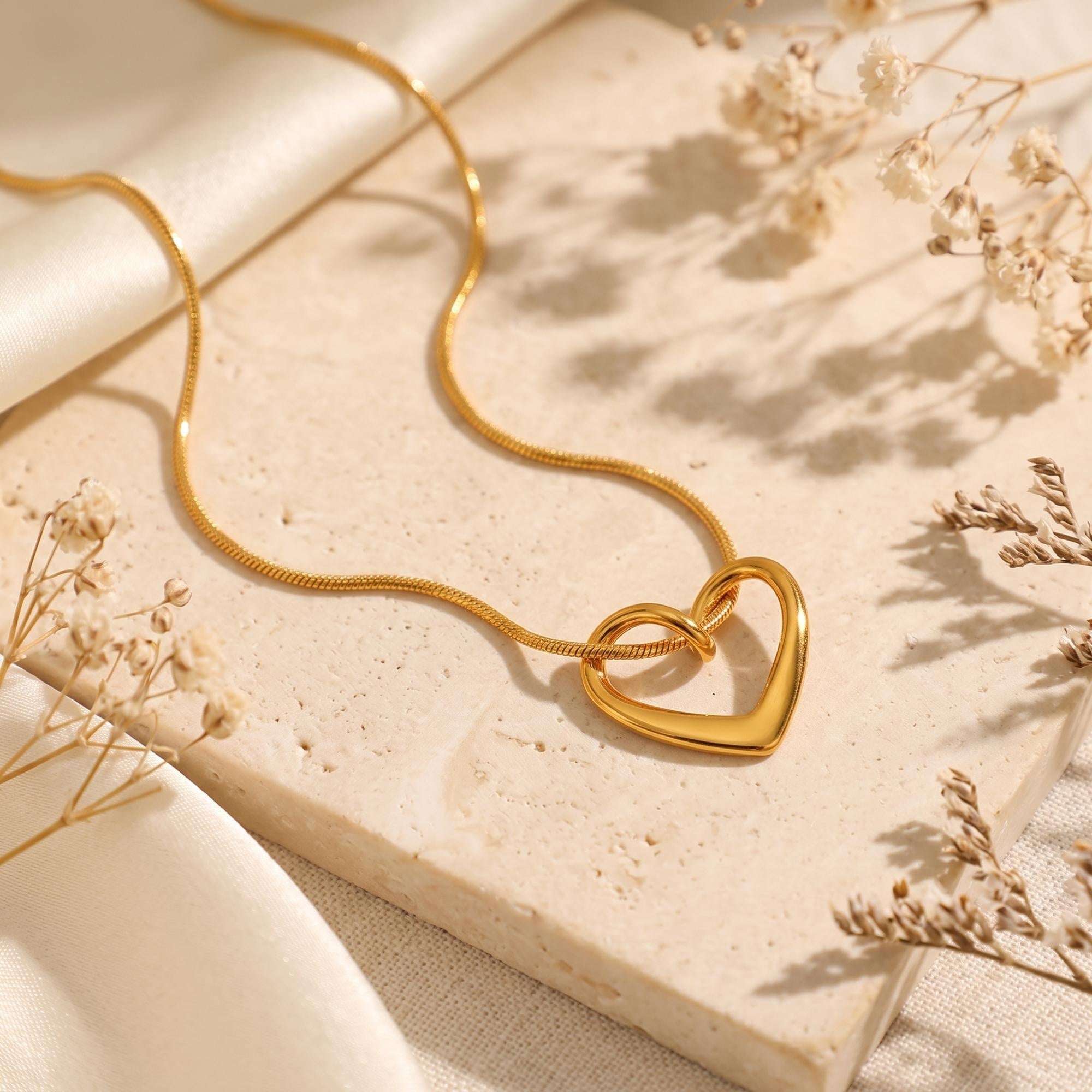 Le collier Cœur fluide