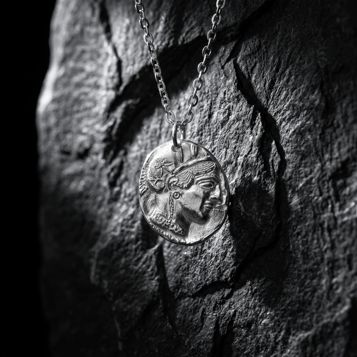 Le collier à la pièce athénienne