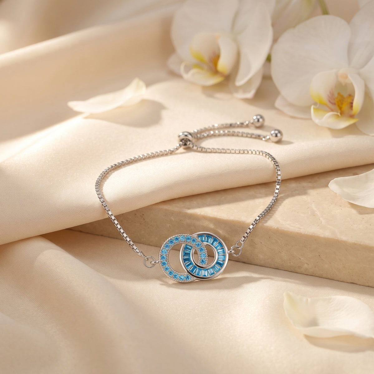 La pulsera bolo del círculo irrompible