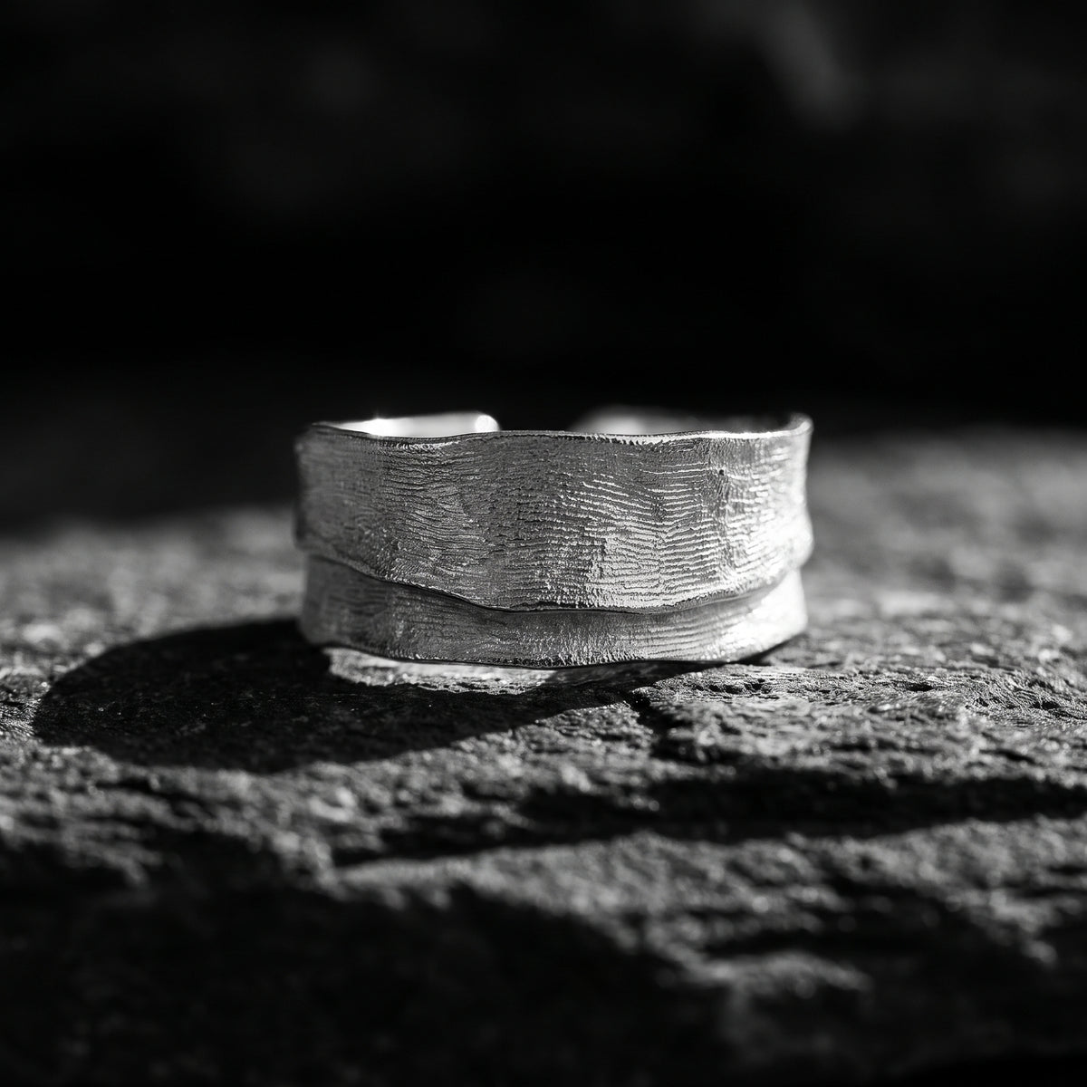 The Strata Overlap Ring