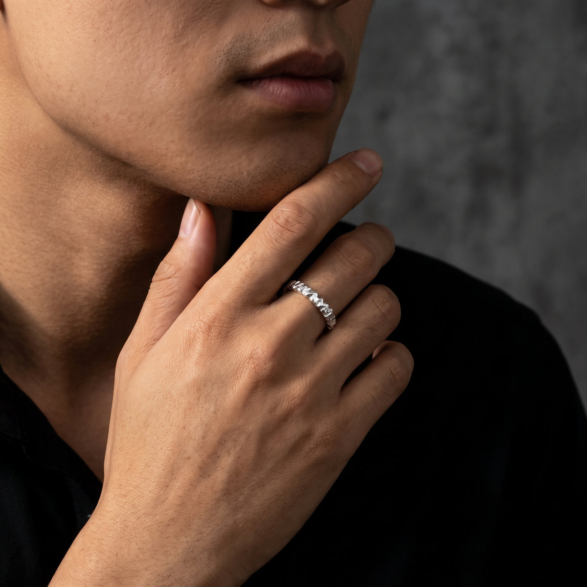 La bague ouverte Sculptée