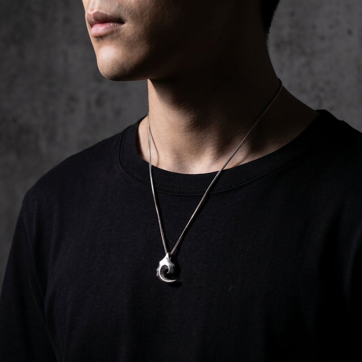 El collar de volutas de marea