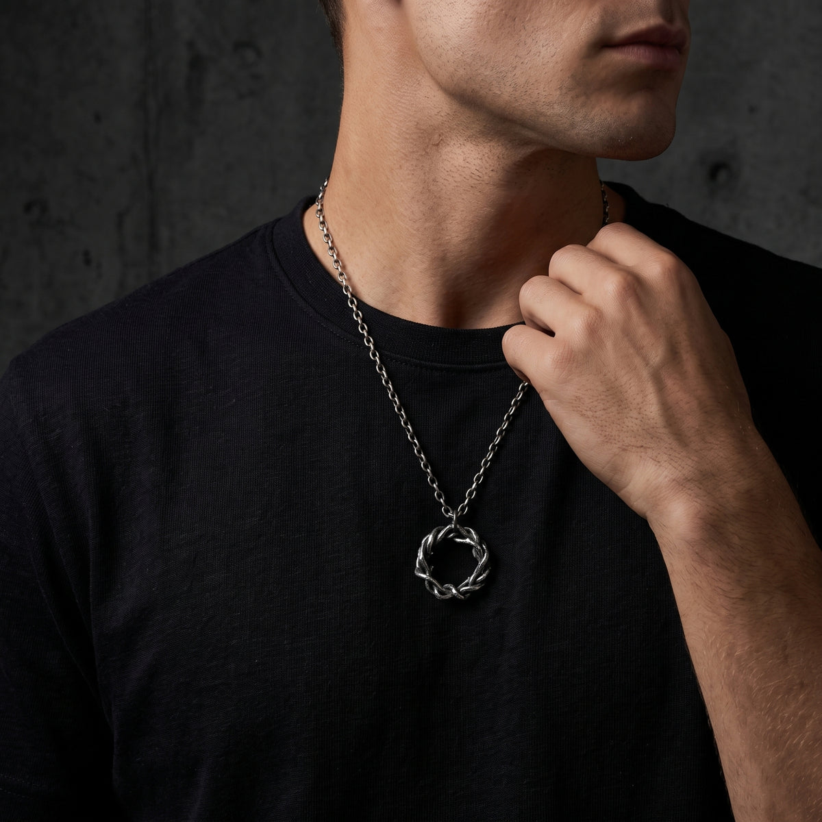 The Intertwined Circle Necklace