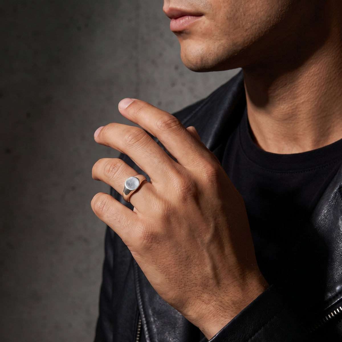 Der Apex-Ring mit offenem Band