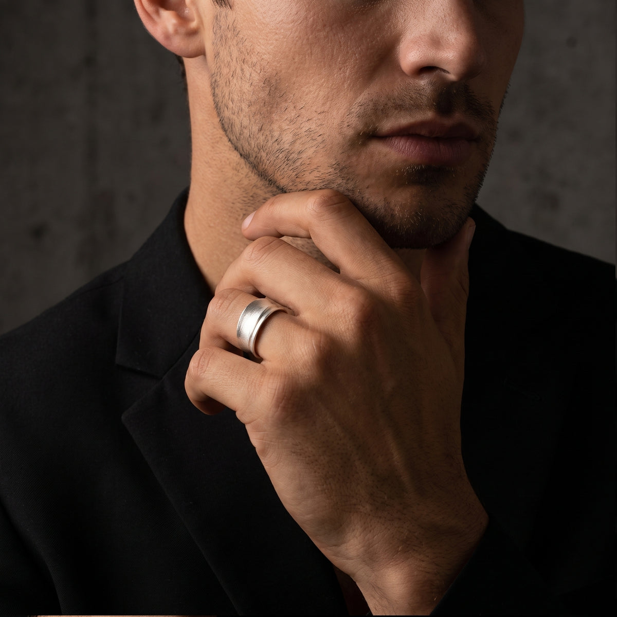 The Brushed Contour Ring