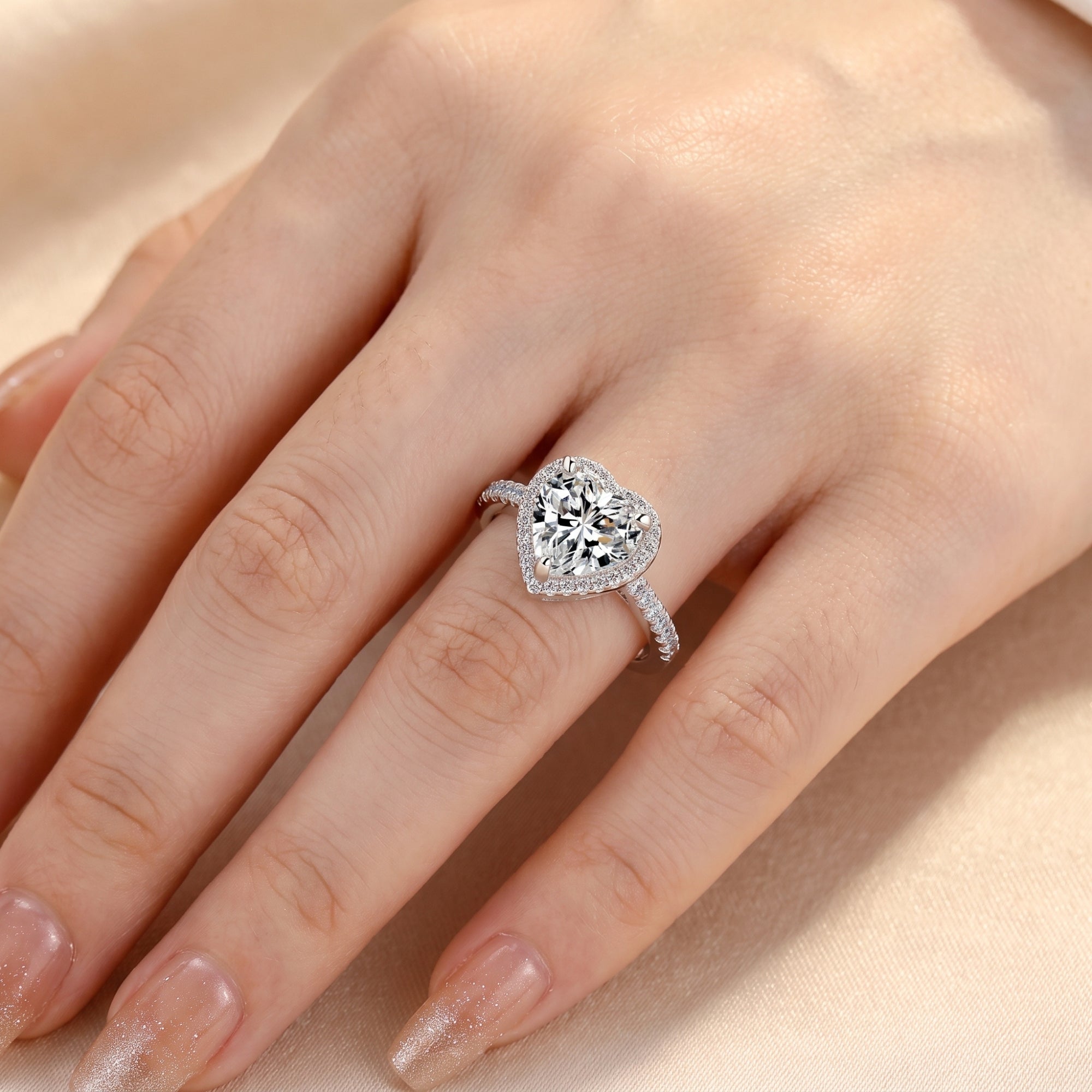 Der Sweetheart-Halo-Ring