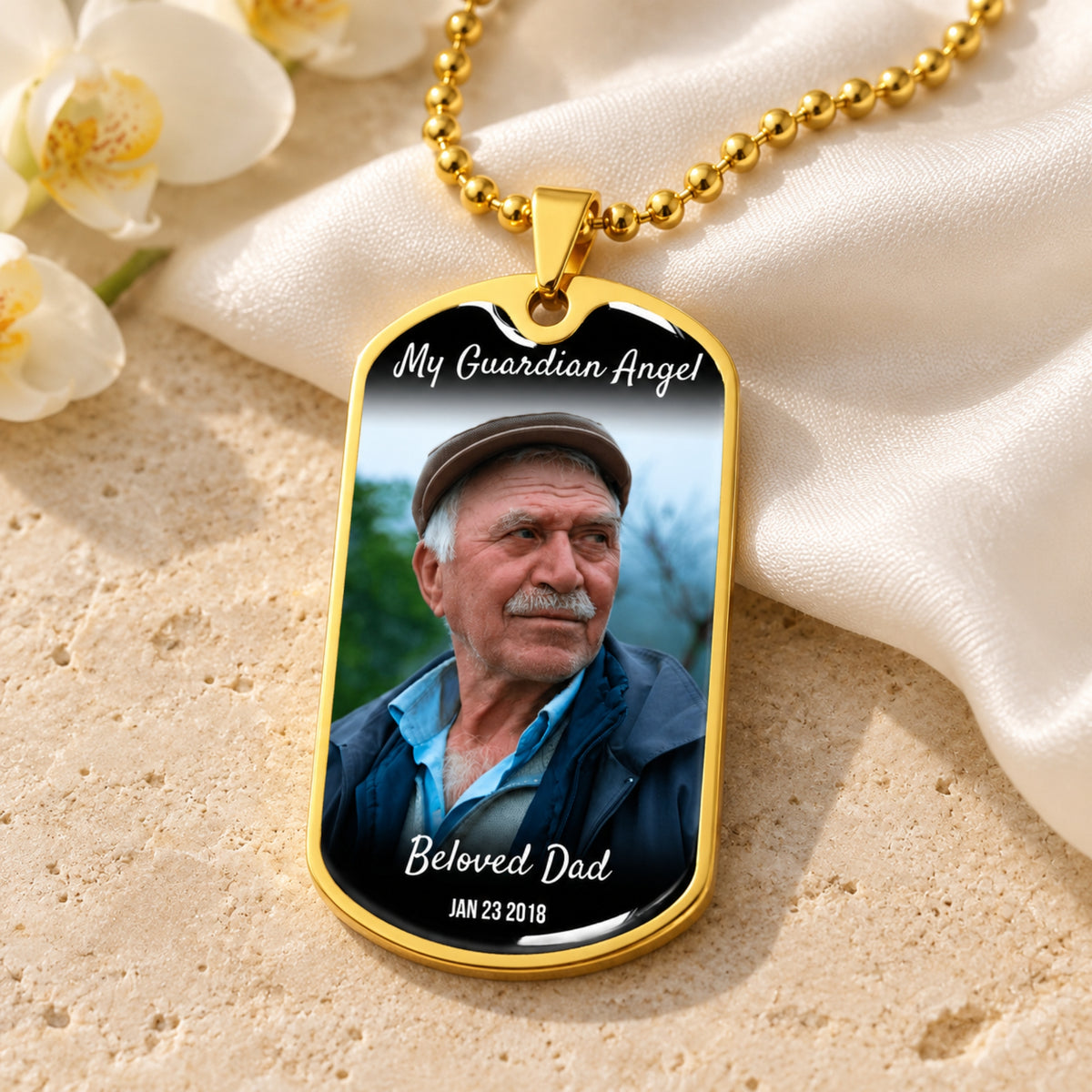 El collar con placa de identificación y foto personalizada