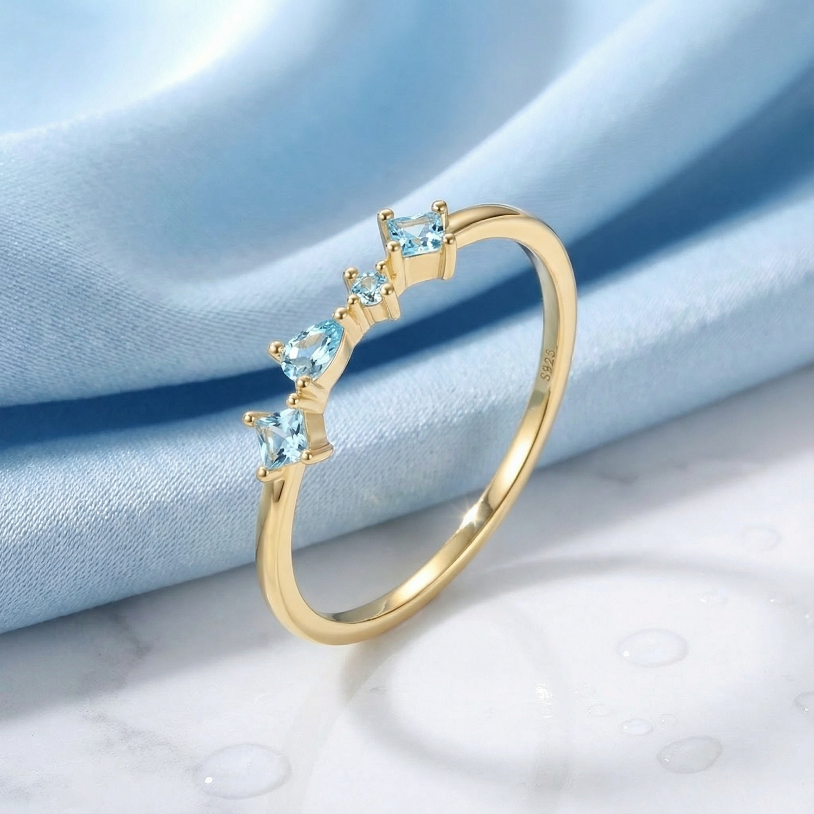 The Melina Cluster Ring - 18K Gold Vermeil