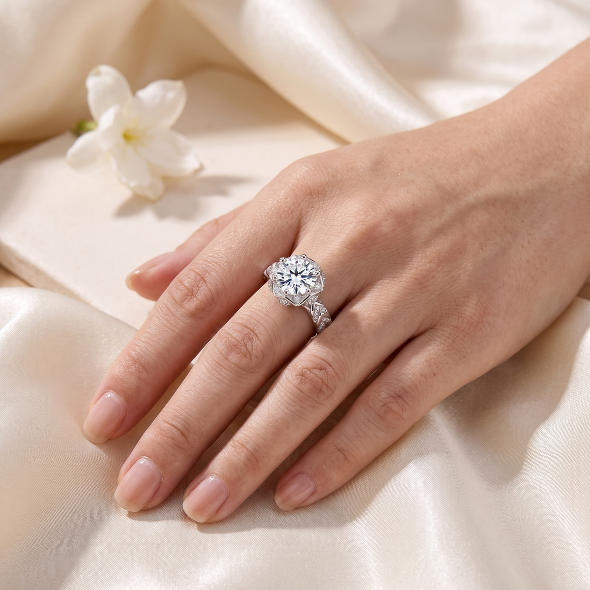 2CT Round Cut Halo Moissanite Ring — Silver model closeup