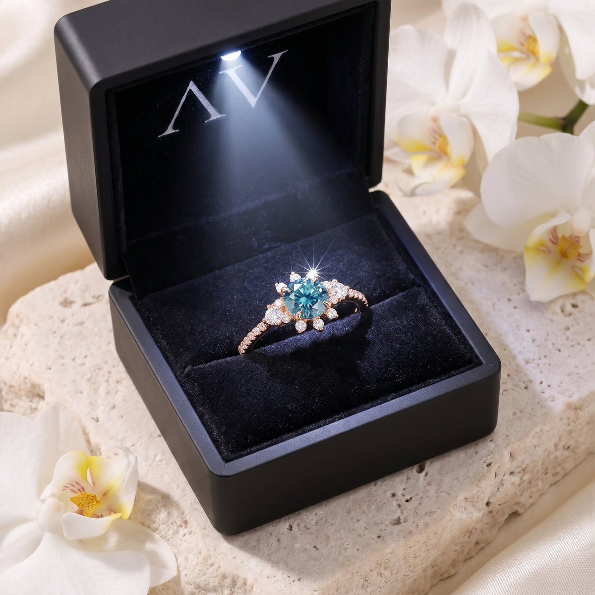 AI0010-ROU-0.5CT-PAVE-SOLIT - Premium LED Gift Box Presentation