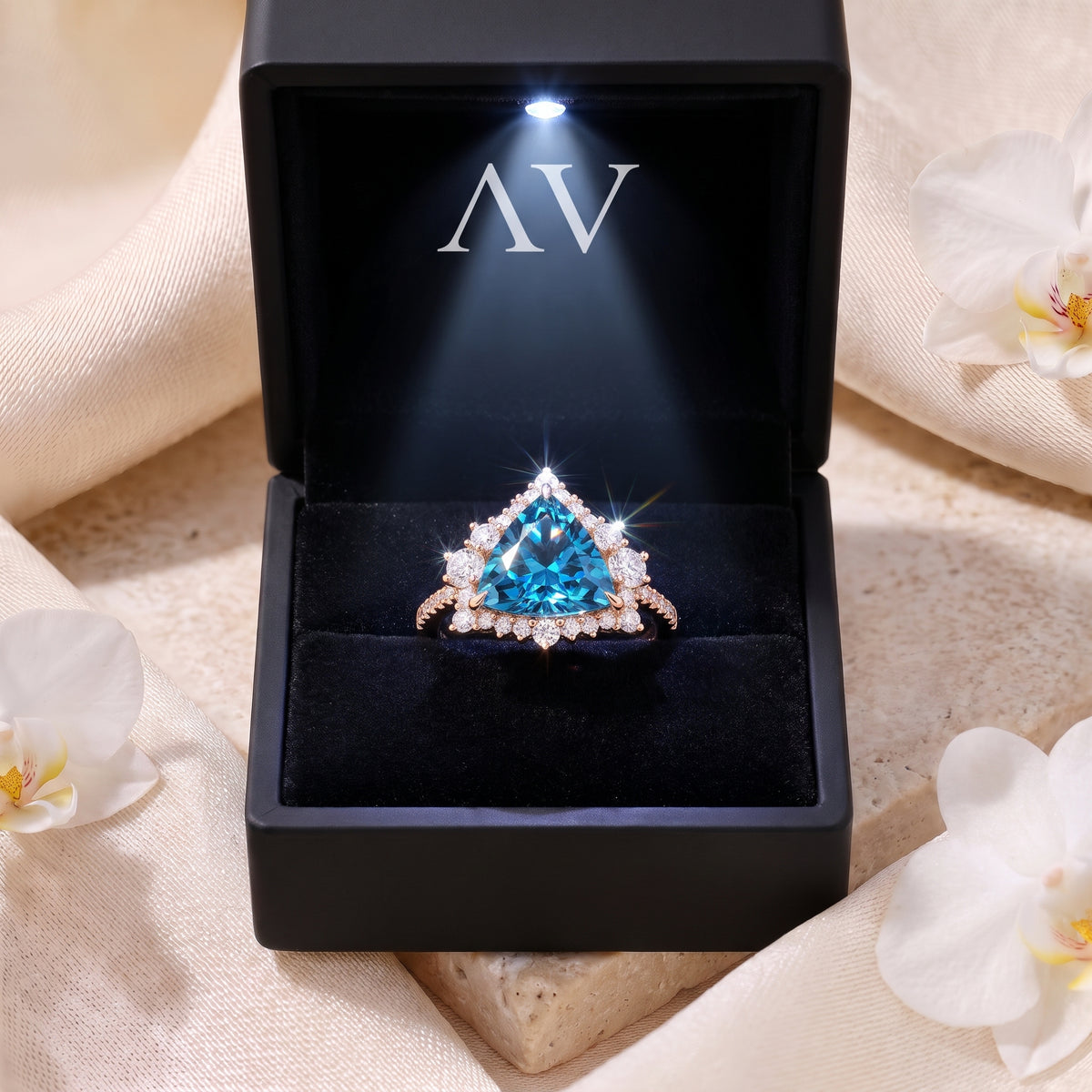 AI0010-TRG-1CT-PAVE-SOLIT - Premium LED Gift Box Presentation