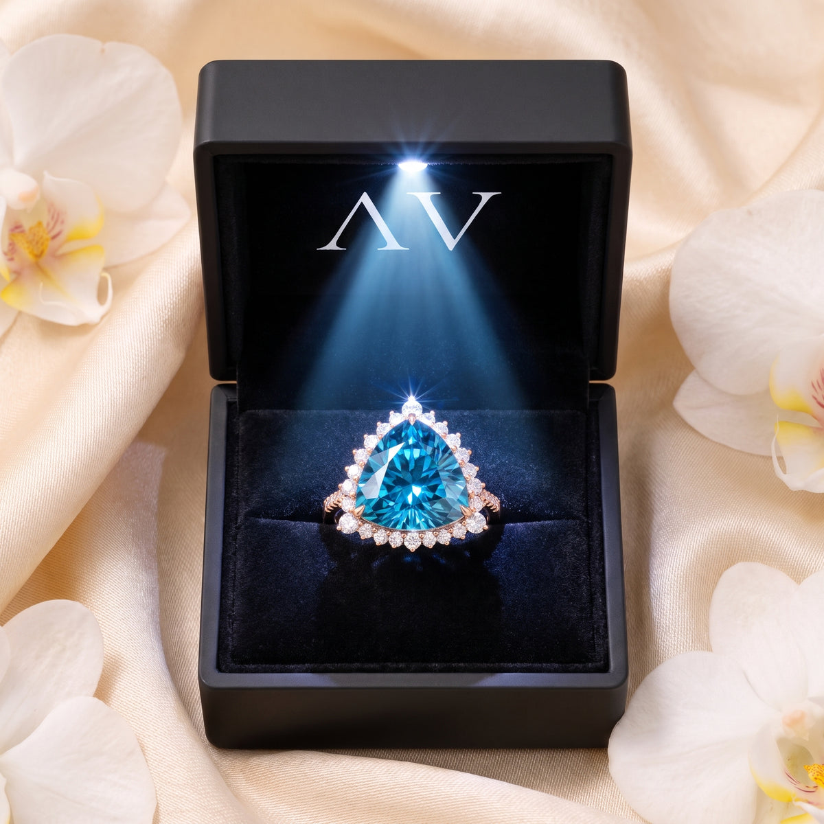 AI0010-TRI-3CT-PAVE-SOLIT - Premium LED Gift Box Presentation