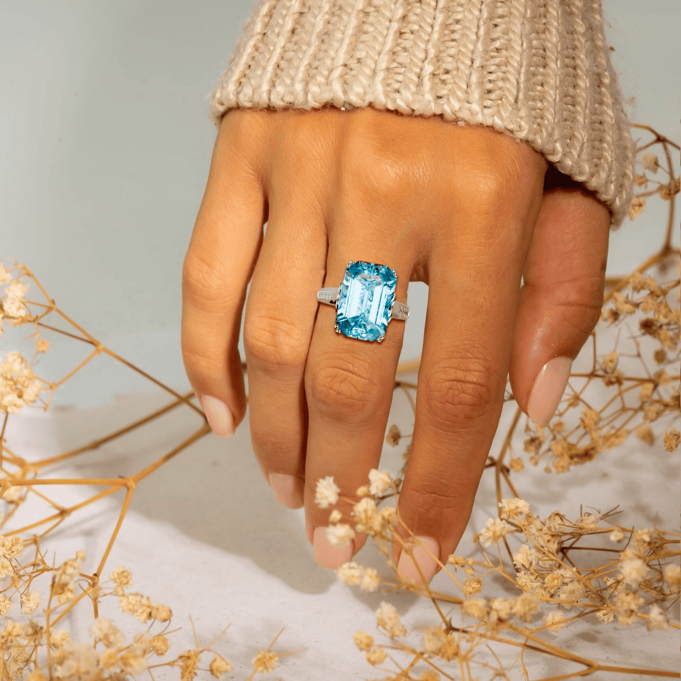 Aqua Dream: Emerald-Cut Aquamarine Ring - S925 Sterling Silver