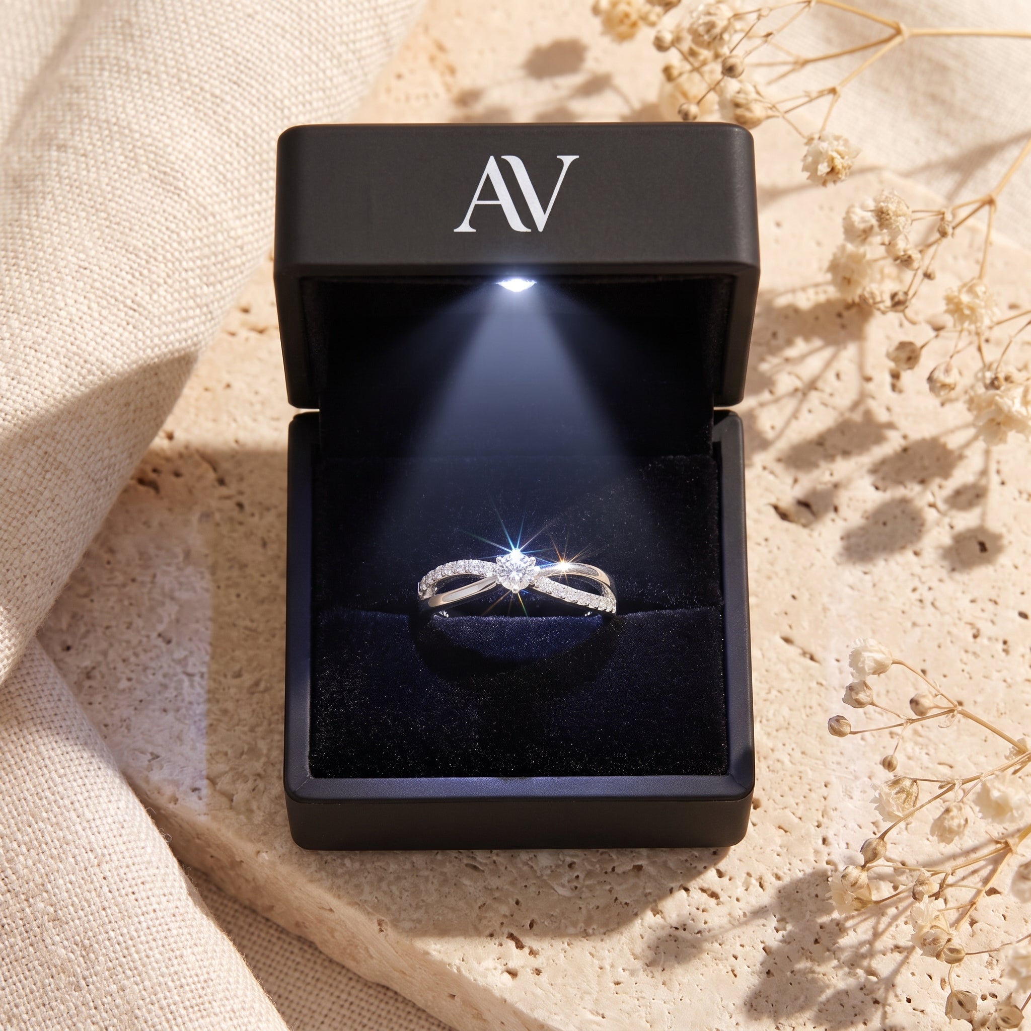 YLQ4561-rings - Premium LED Gift Box Presentation