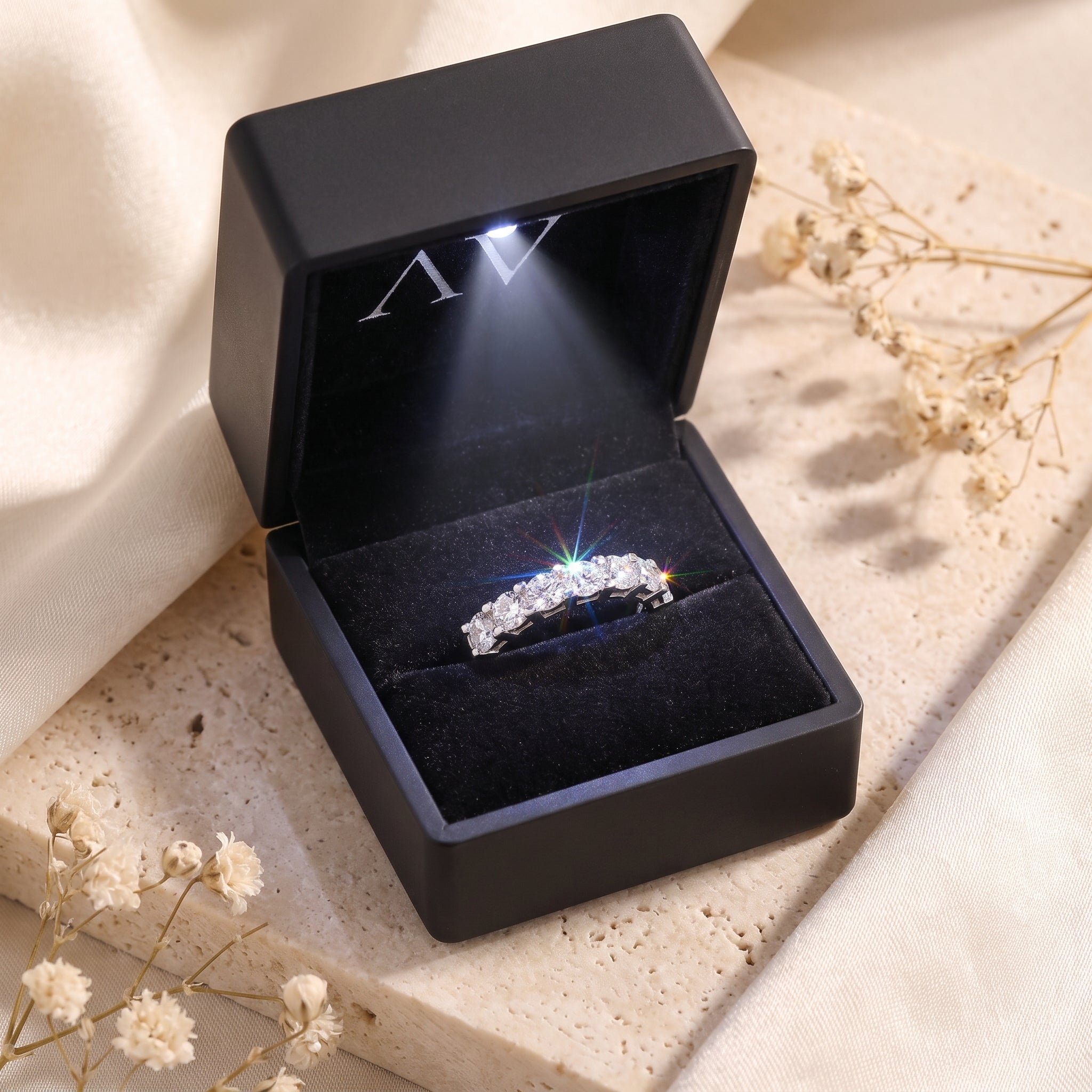 YLQ4804-rings - Premium LED Gift Box Presentation