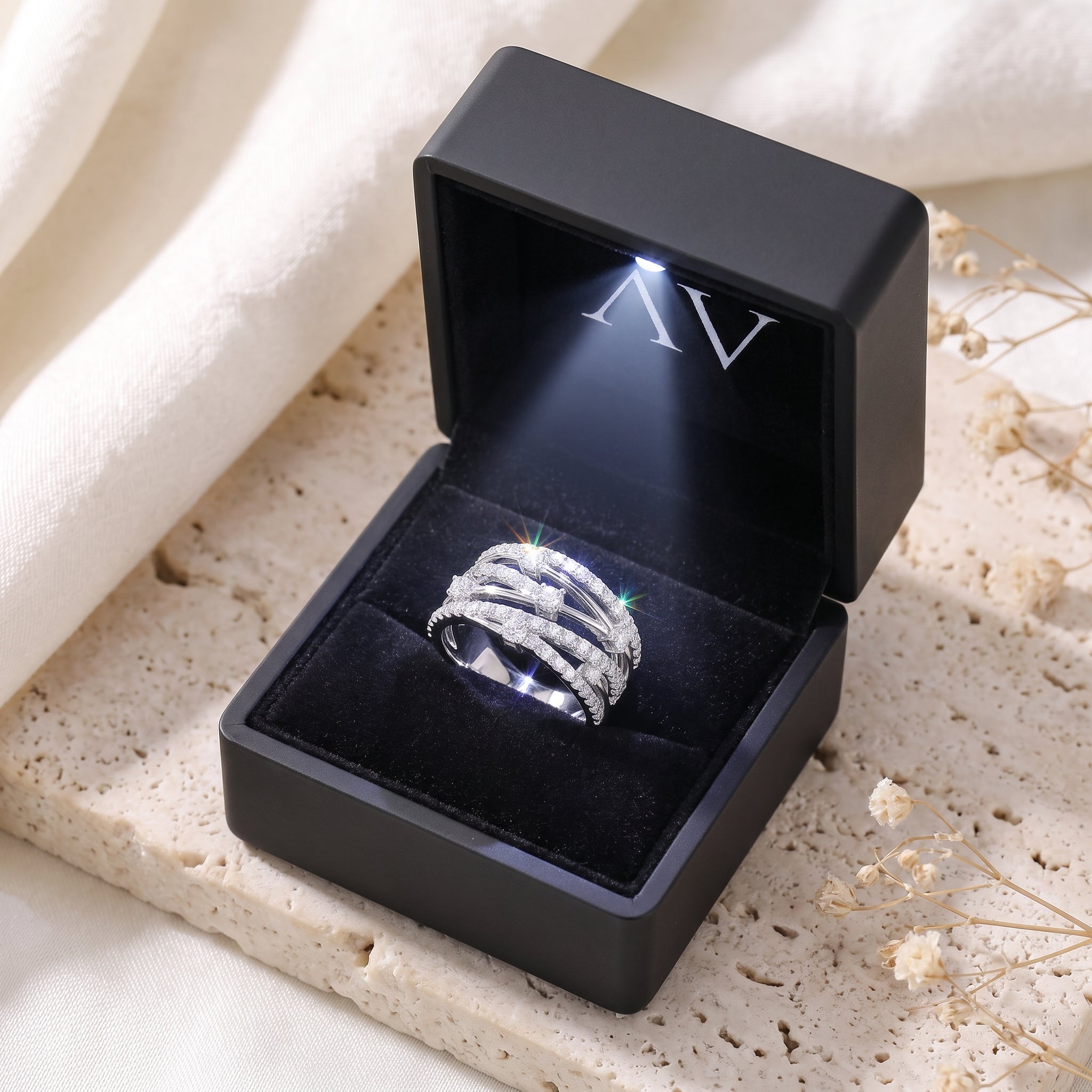 YLQ4828-rings - Premium LED Gift Box Presentation