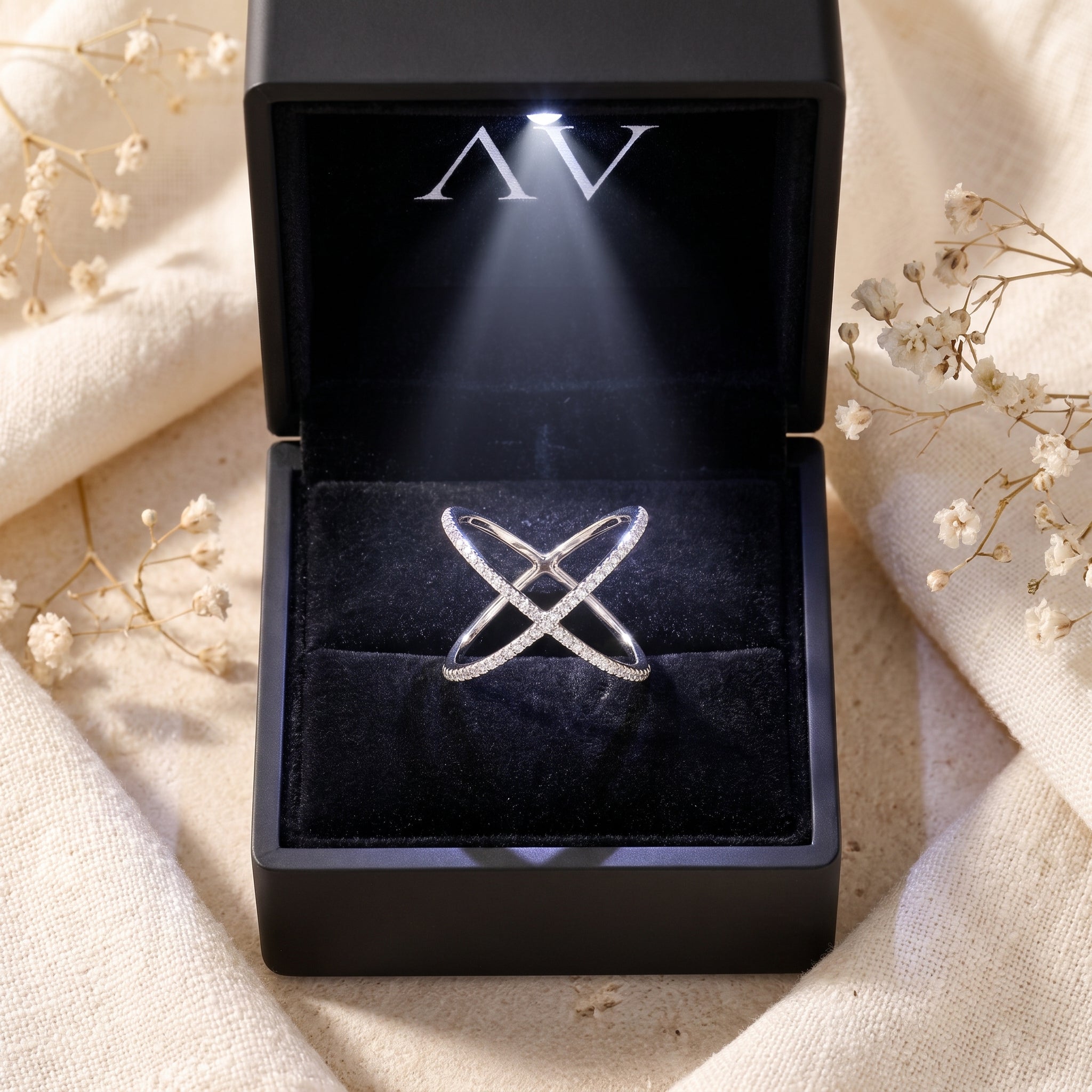 YLQ4835-rings - Premium LED Gift Box Presentation