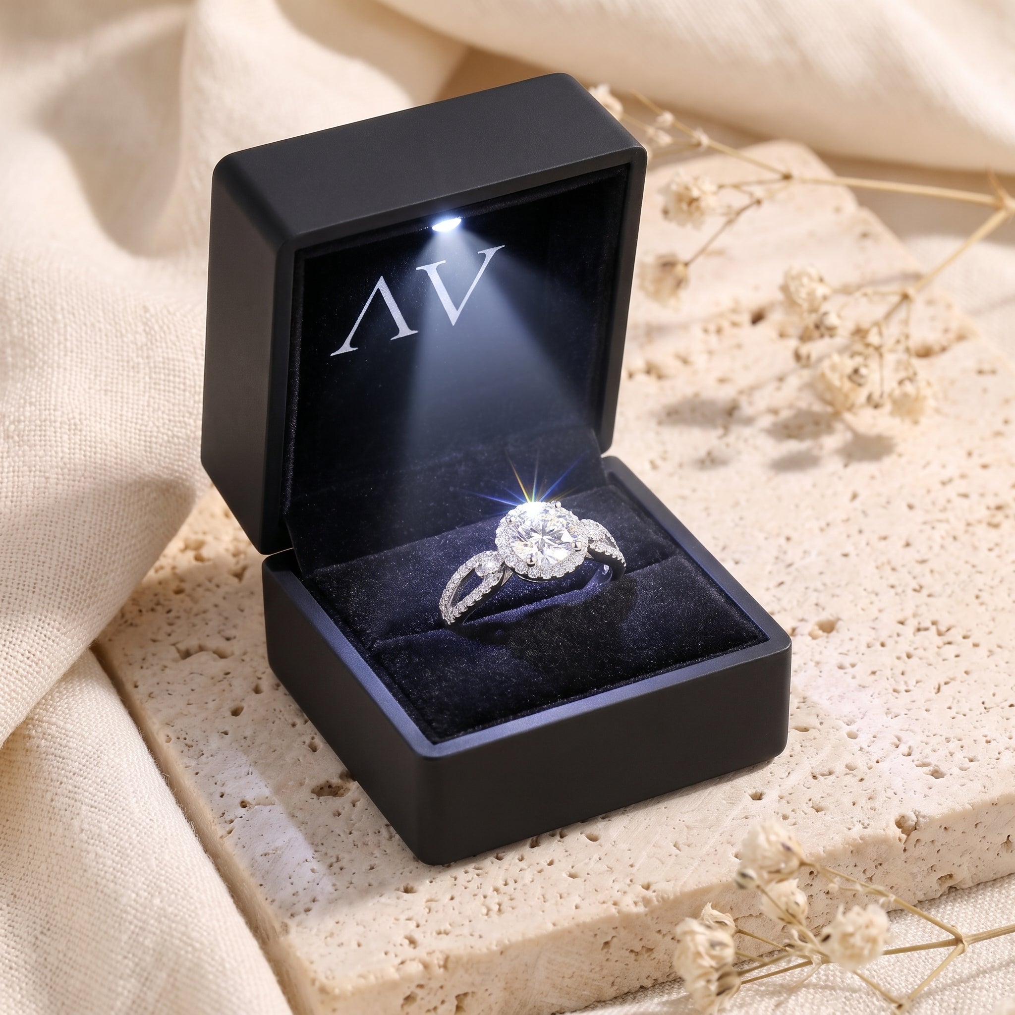 YLQ4842-rings - Premium LED Gift Box Presentation
