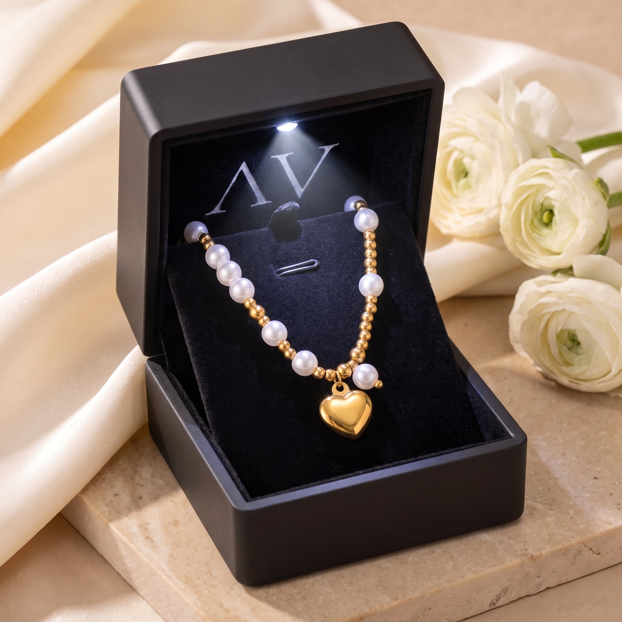YLQ49021-NECKLACE - Premium LED Gift Box Presentation