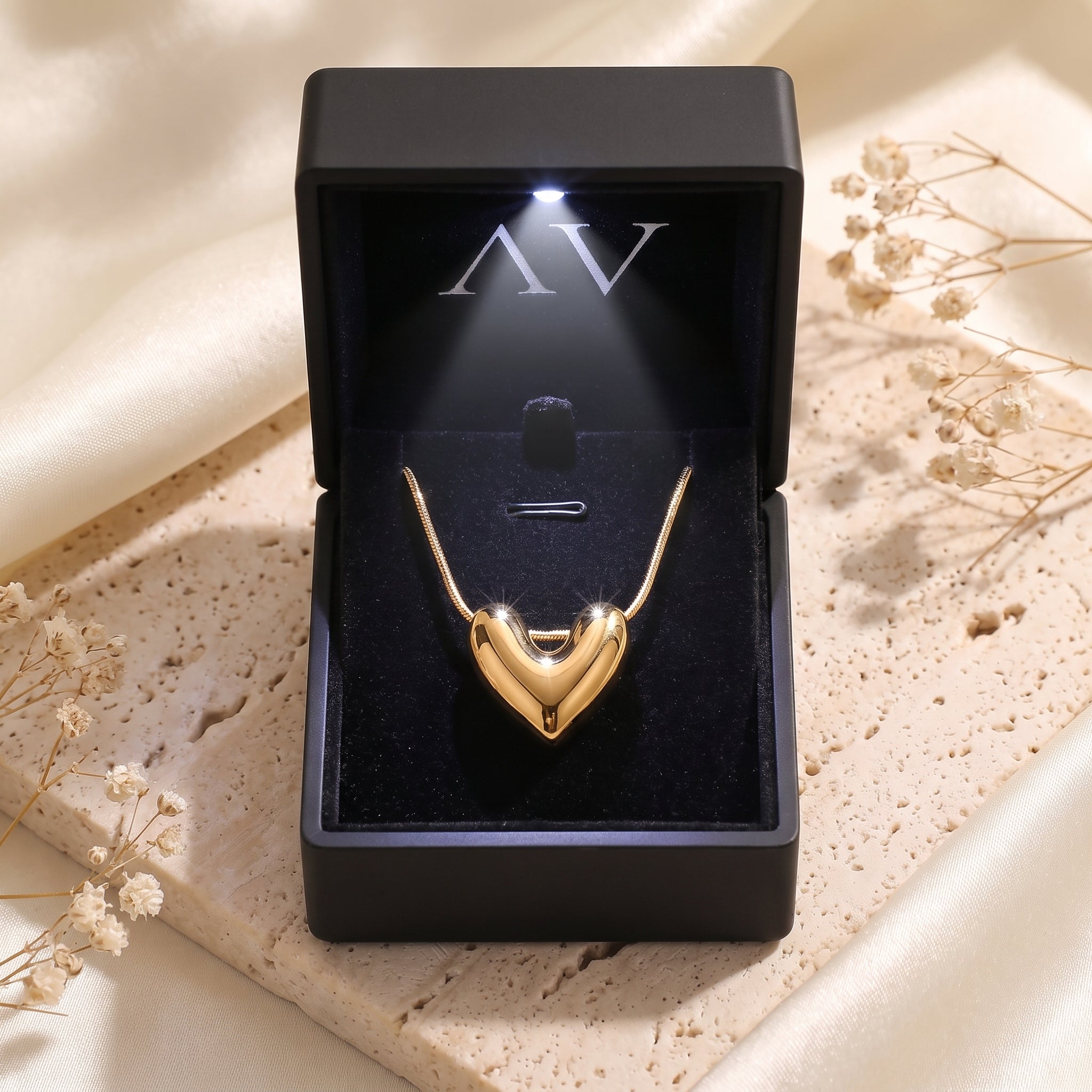 YLQ49064-NECKLACE - Premium LED Gift Box Presentation