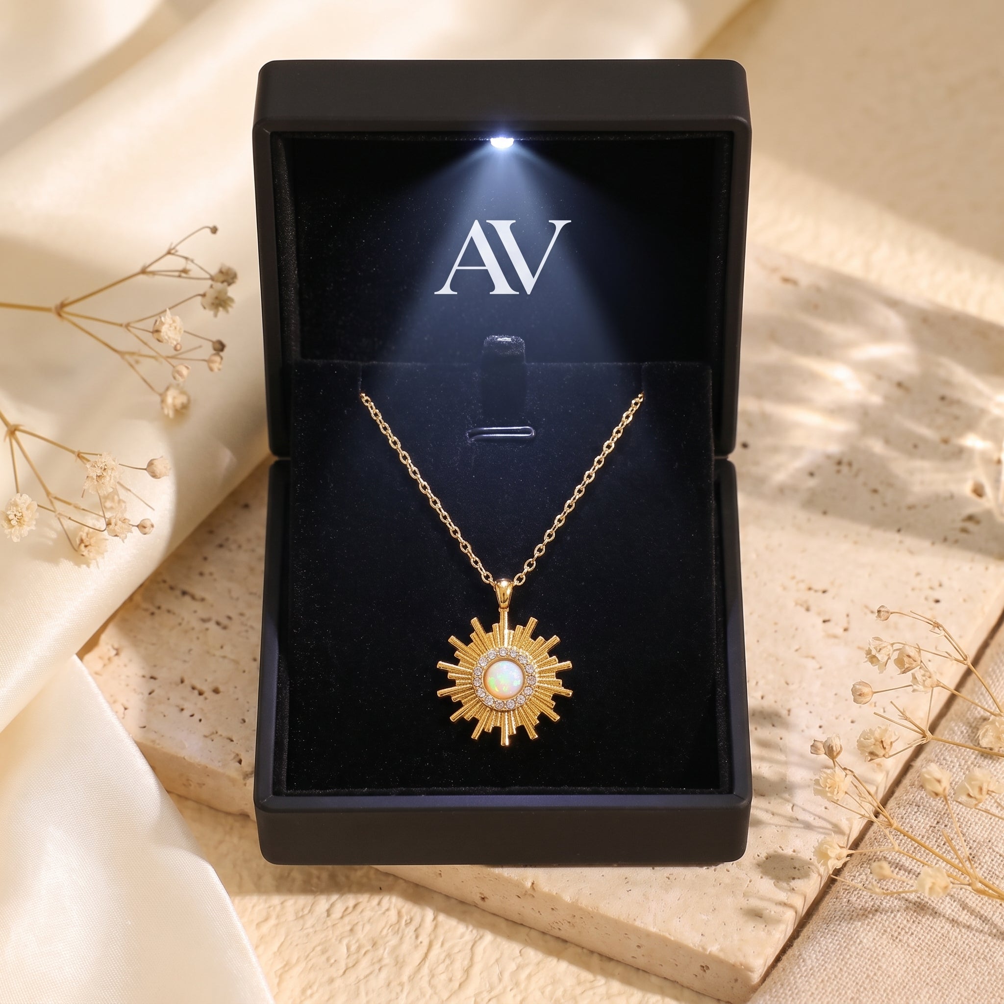 YLQ49090-NECKLACE - Premium LED Gift Box Presentation