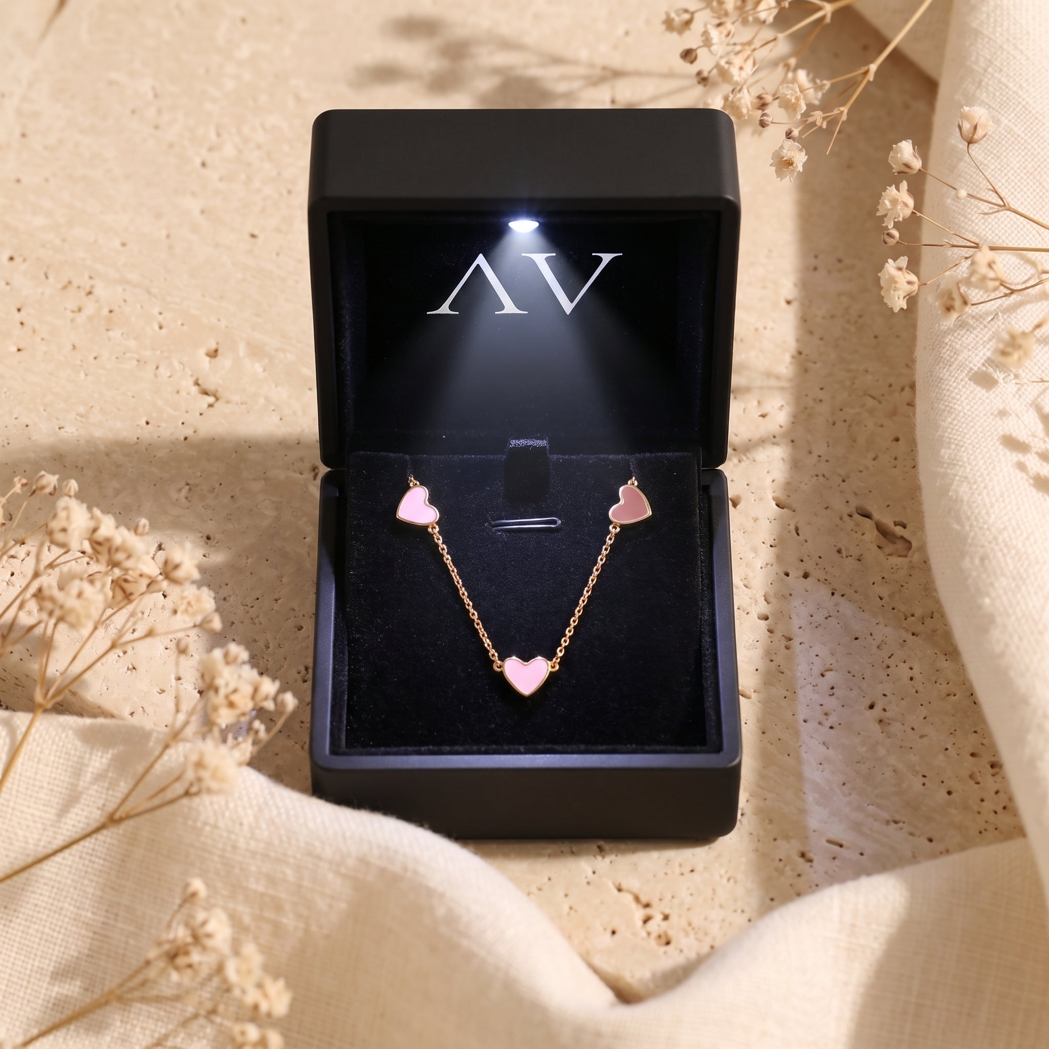 YLQ49111-NECKLACE - Premium LED Gift Box Presentation