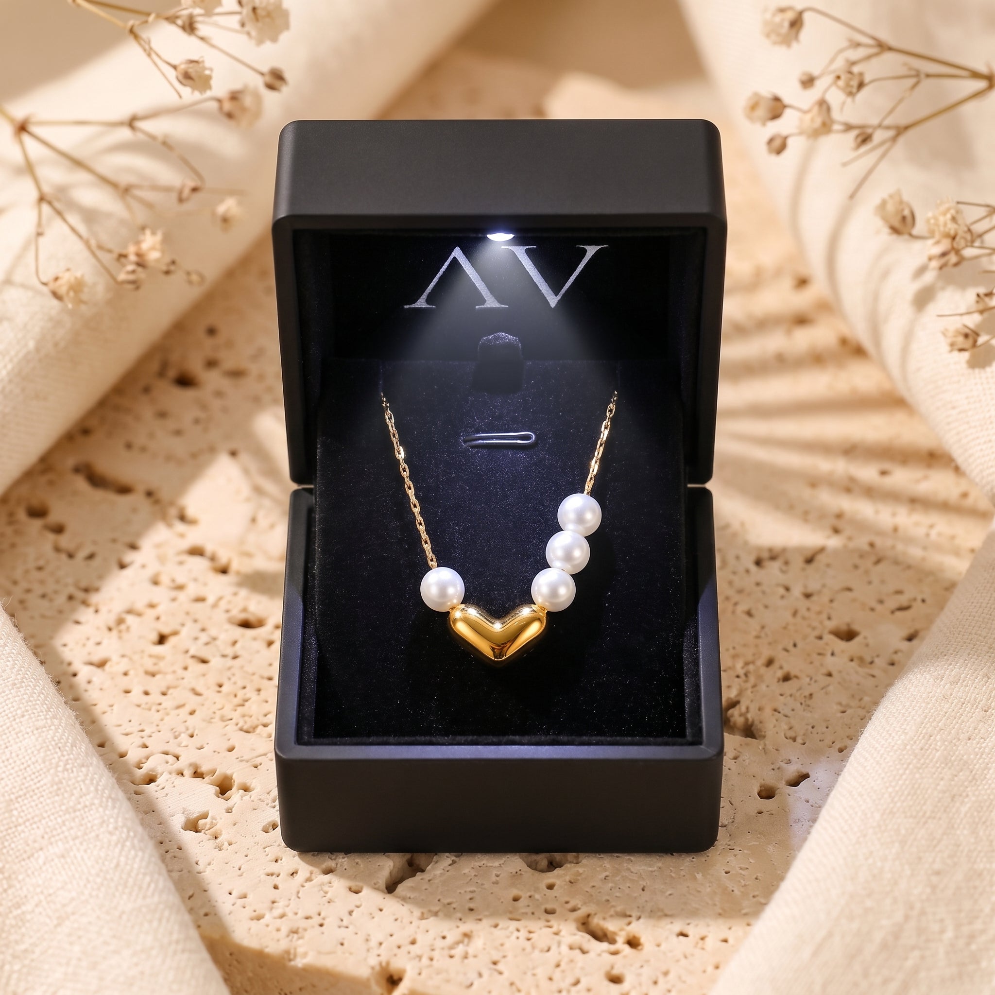 YLQ49113-NECKLACE - Premium LED Gift Box Presentation