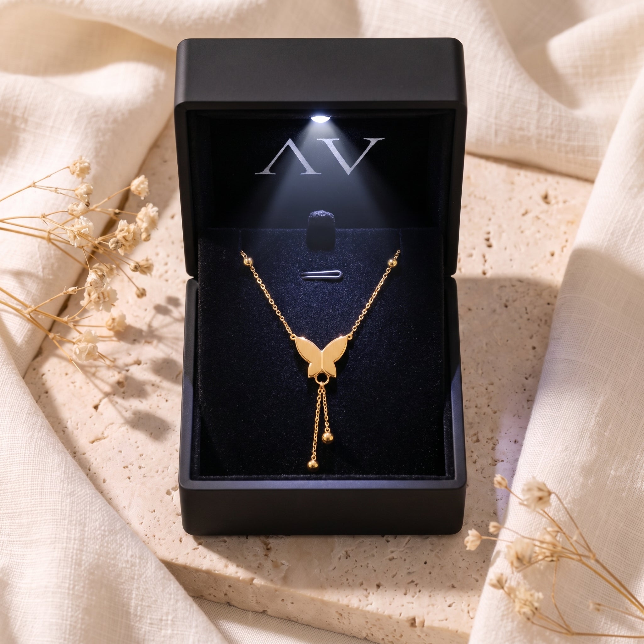 YLQ49183-NECKLACE - Premium LED Gift Box Presentation