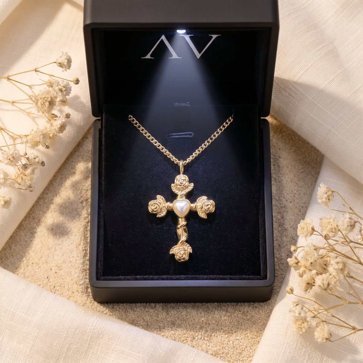 YLQ49543-cross necklace - Premium LED Gift Box Presentation