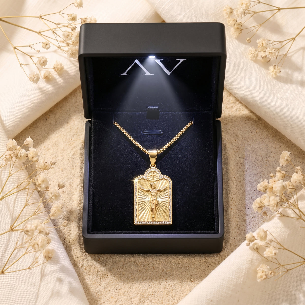 YLQ49667-cross necklace - Premium LED Gift Box Presentation