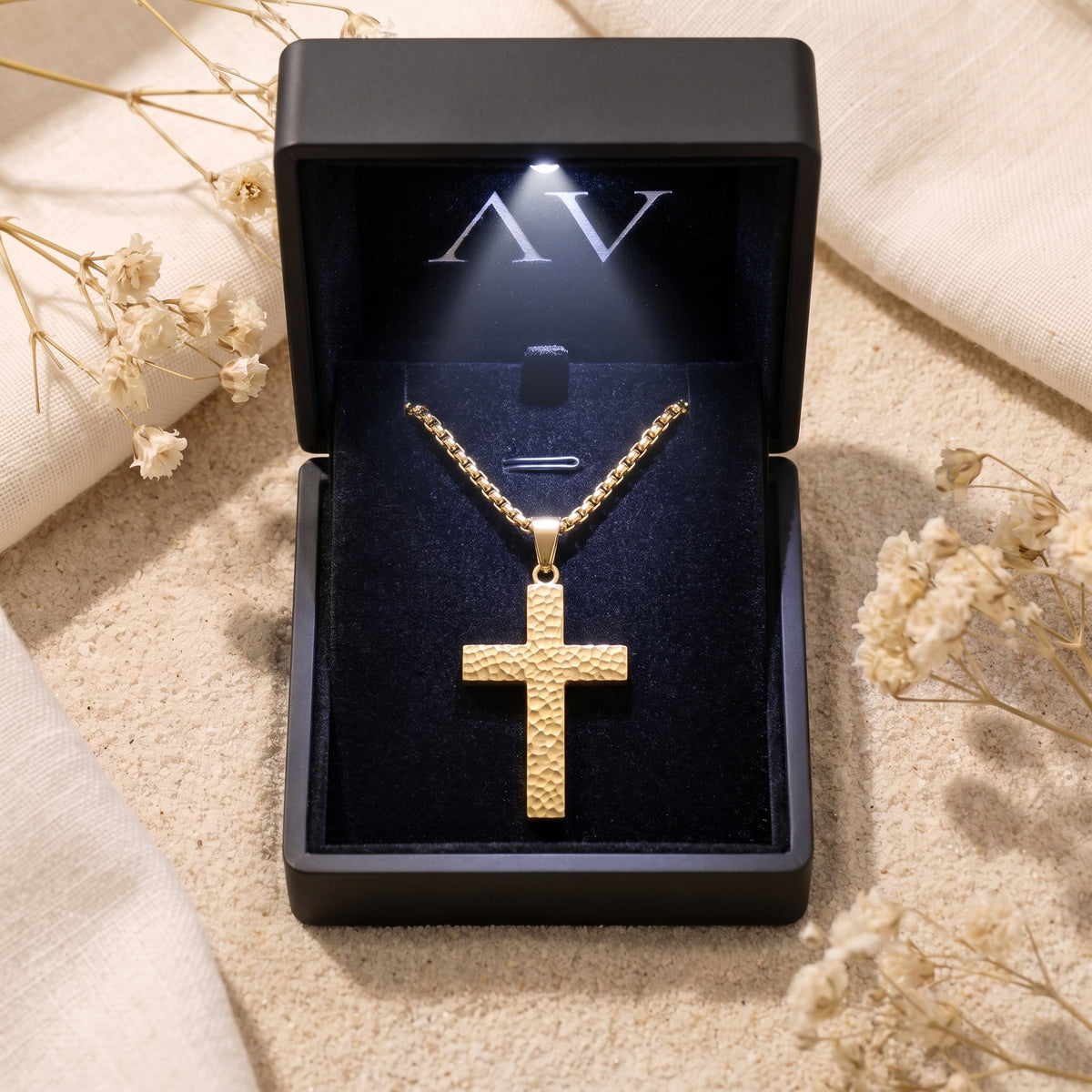 YLQ49671-cross necklace - Premium LED Gift Box Presentation