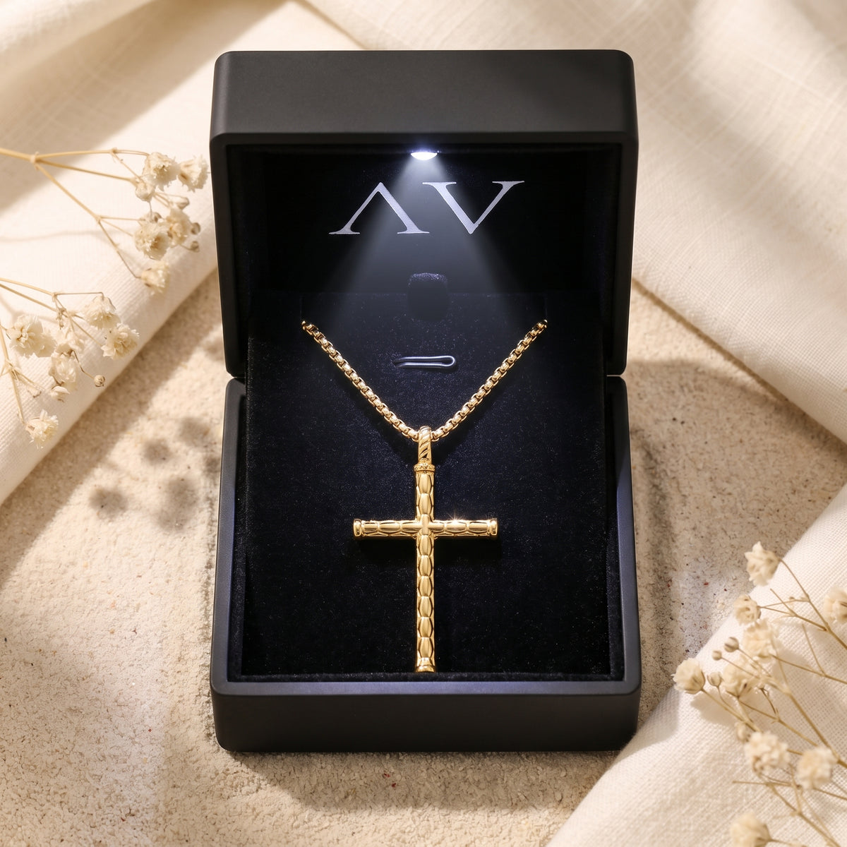 YLQ49686-cross necklace - Premium LED Gift Box Presentation