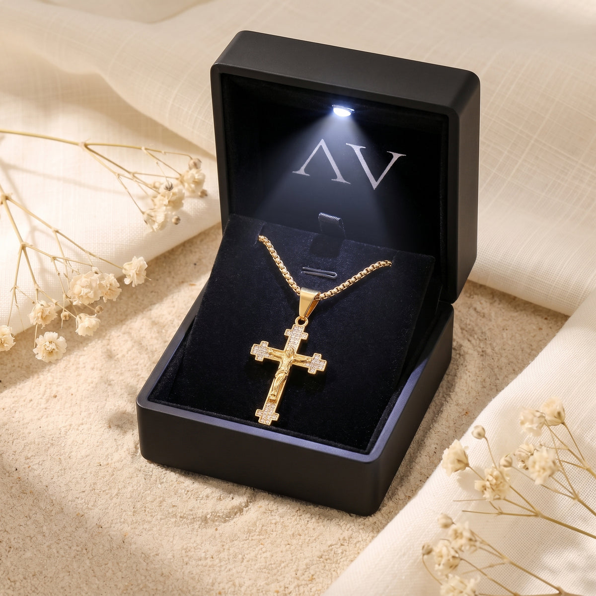 YLQ49691-cross necklace - Premium LED Gift Box Presentation