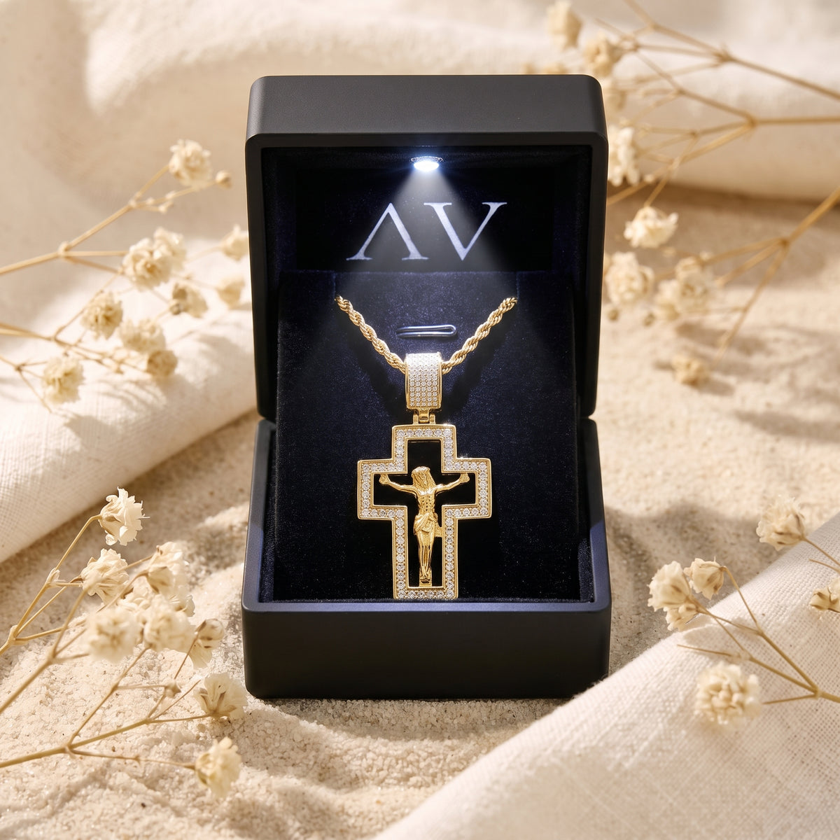 YLQ49698-cross necklace - Premium LED Gift Box Presentation