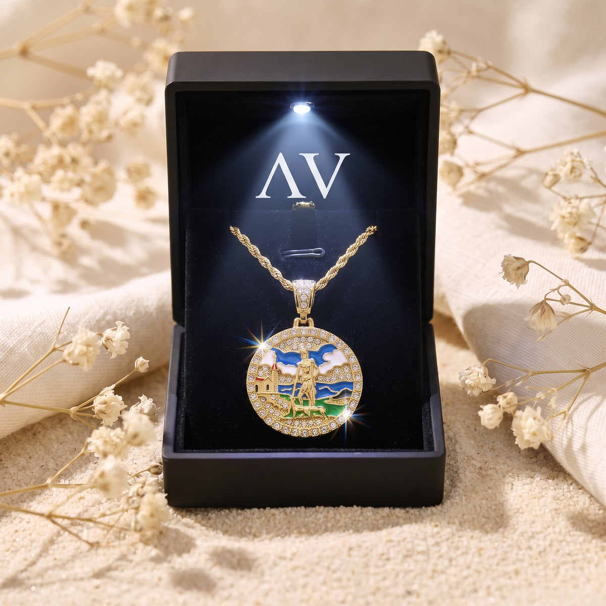 YLQ49704-cross necklace - Premium LED Gift Box Presentation