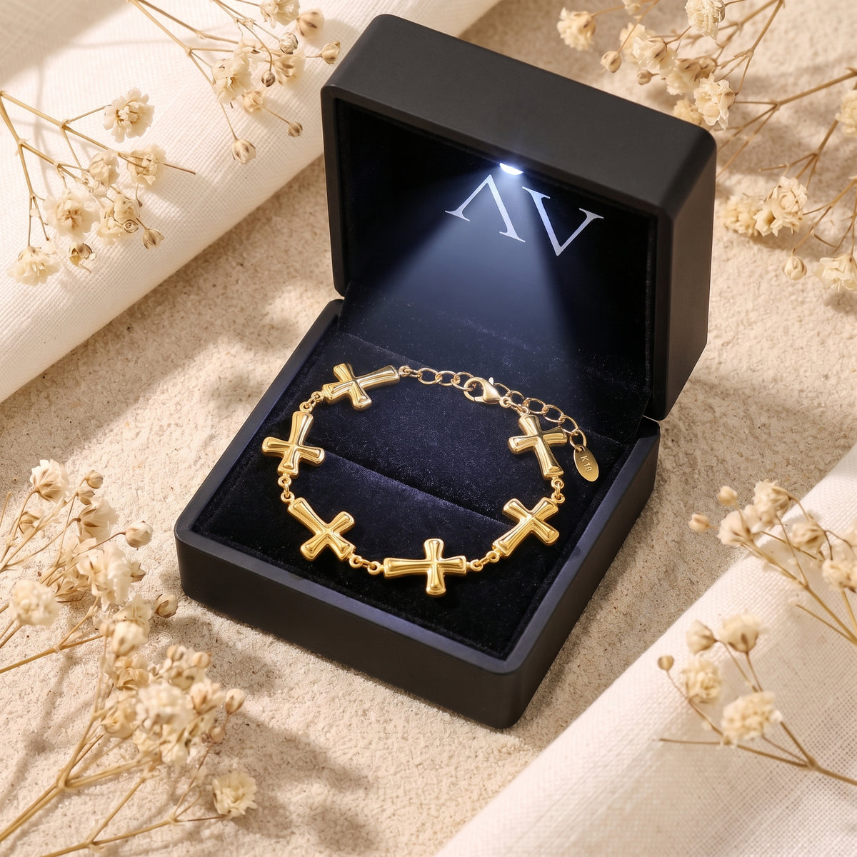 YLQ49795-bracelet - Premium LED Gift Box Presentation
