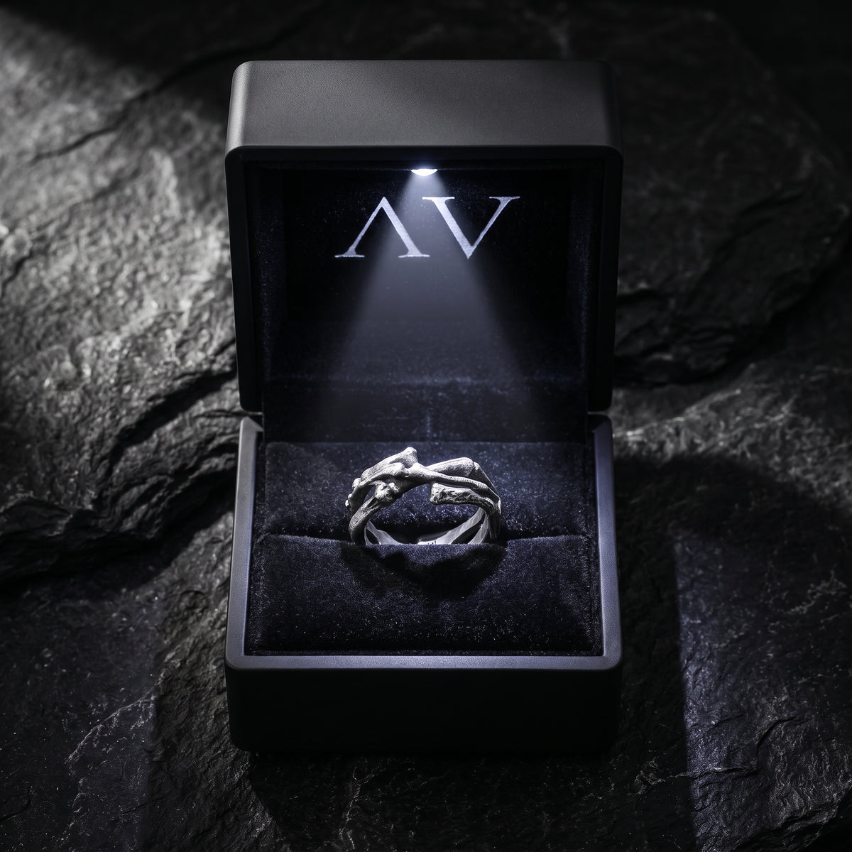 YLQ49991-rings - Premium LED Gift Box Presentation