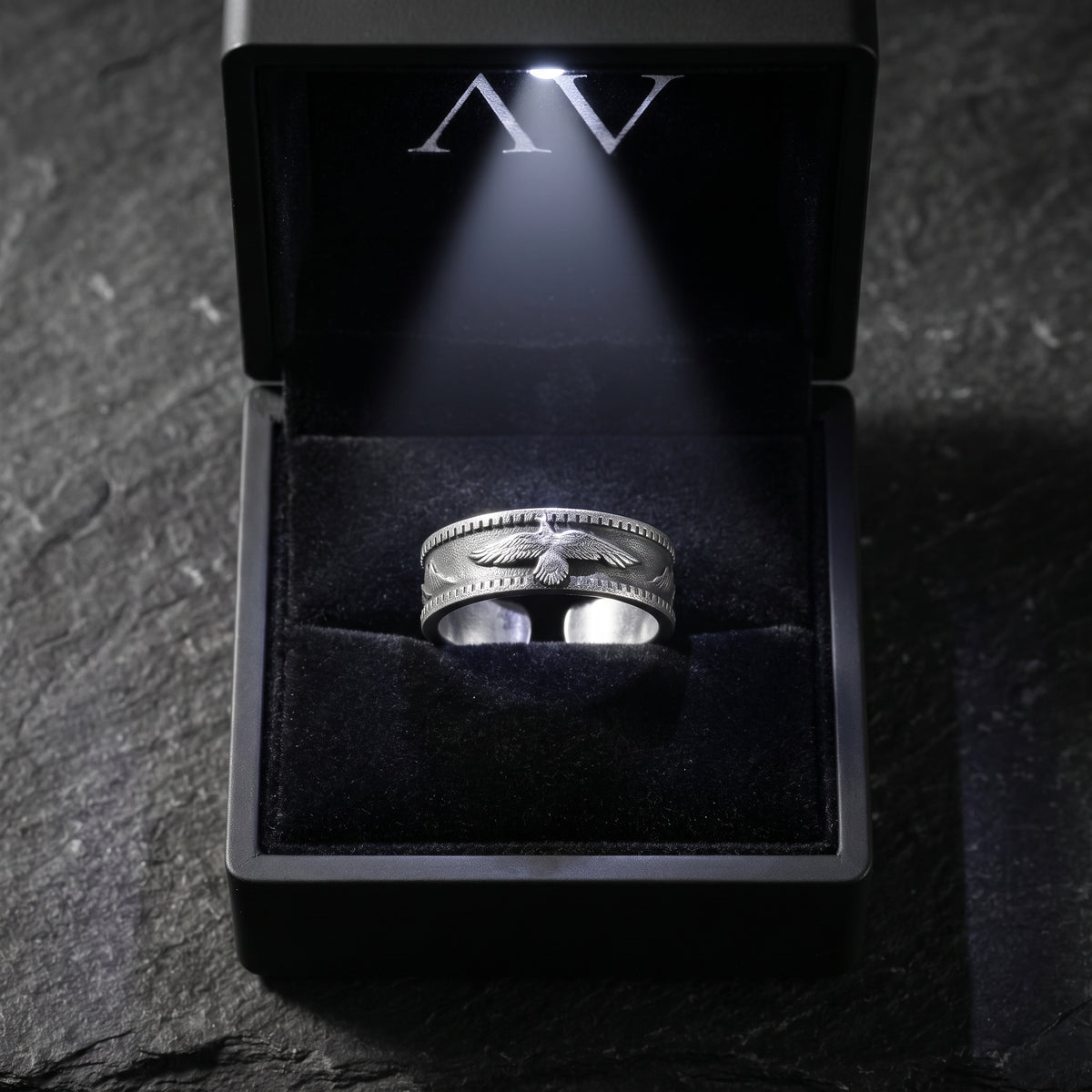 YLQ50005-rings - Premium LED Gift Box Presentation