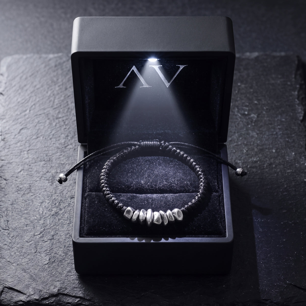 YLQ50047-bracelet - Premium LED Gift Box Presentation