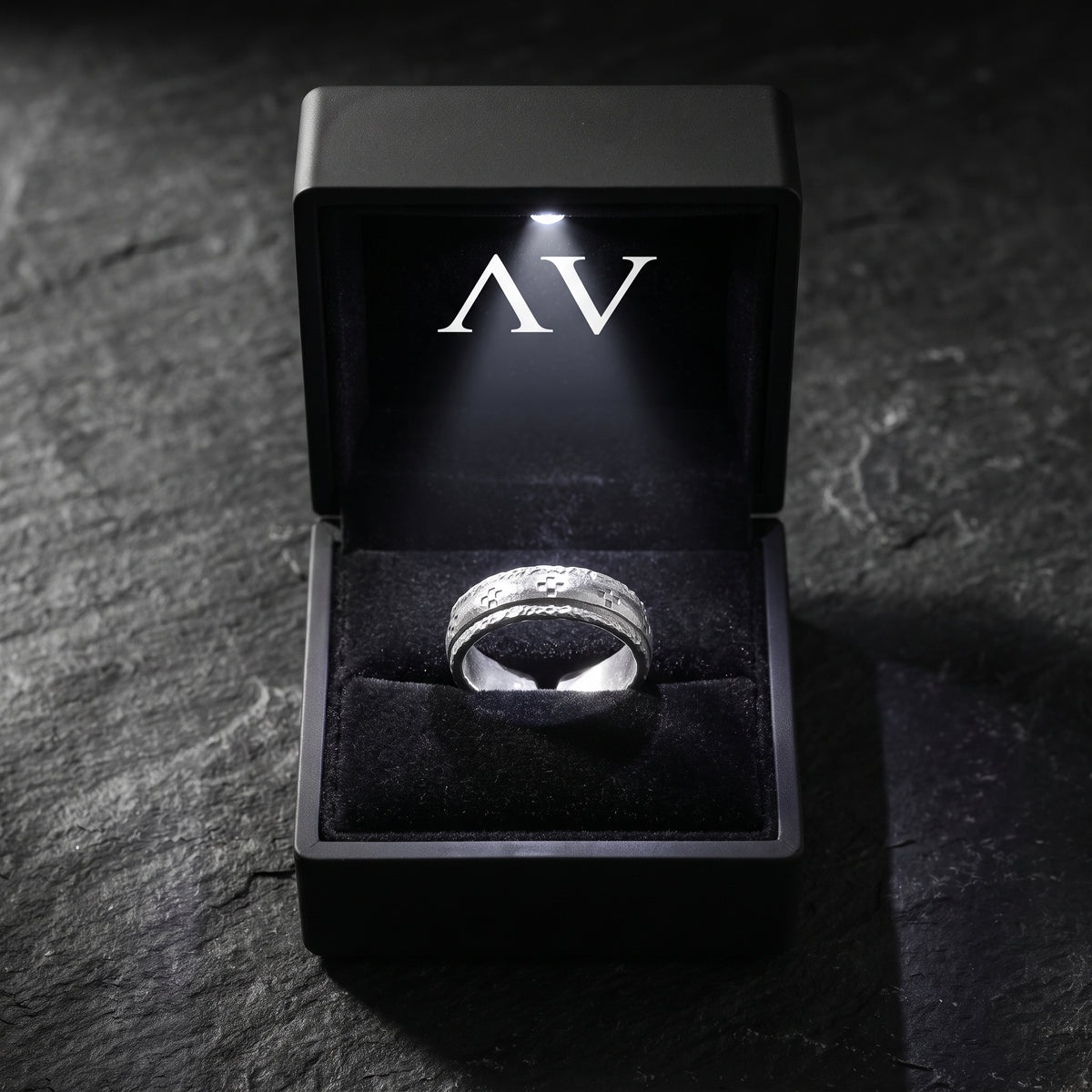YLQ50162-rings - Premium LED Gift Box Presentation