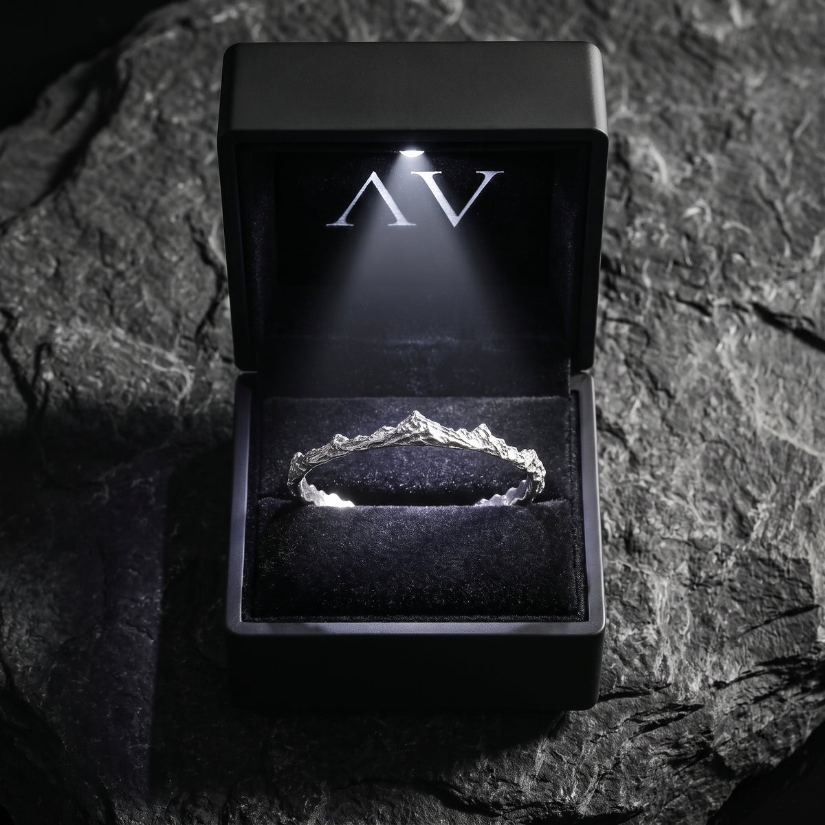 YLQ50232-bracelet - Premium LED Gift Box Presentation
