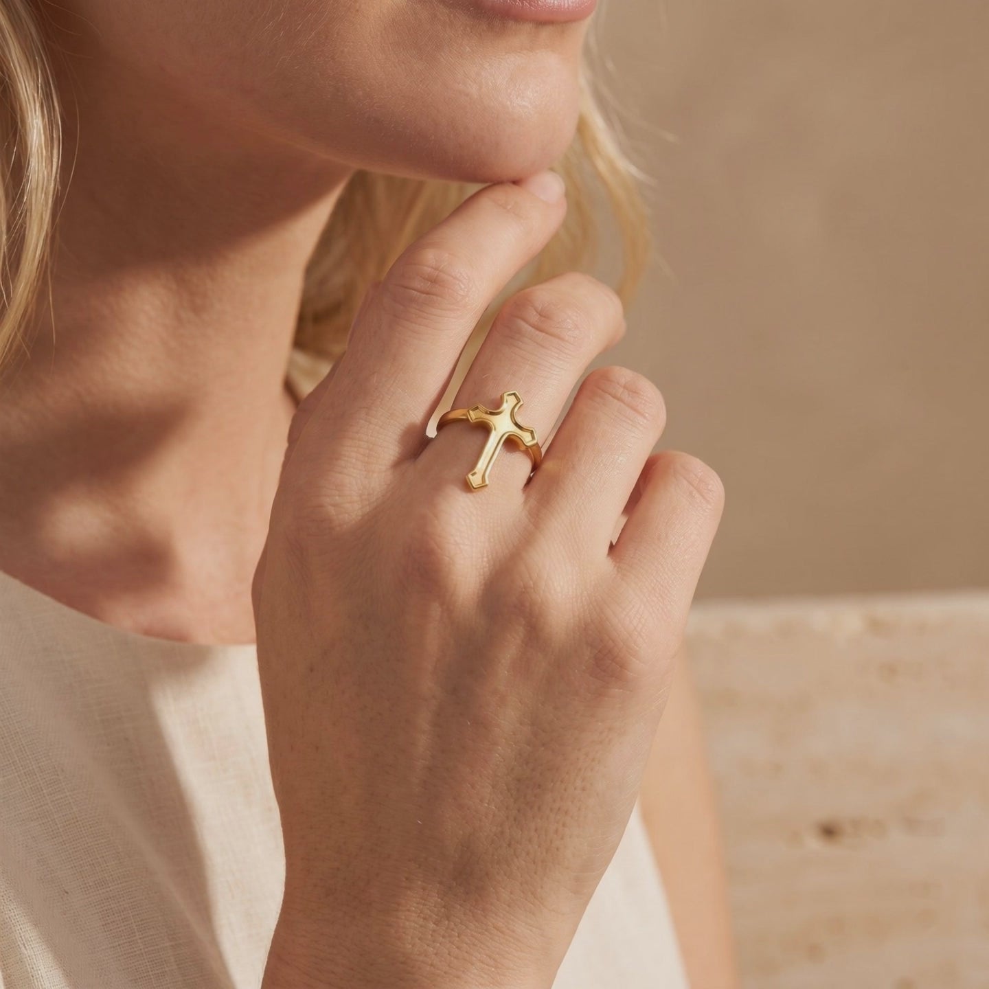 YLQ49617-ring lifestyle video