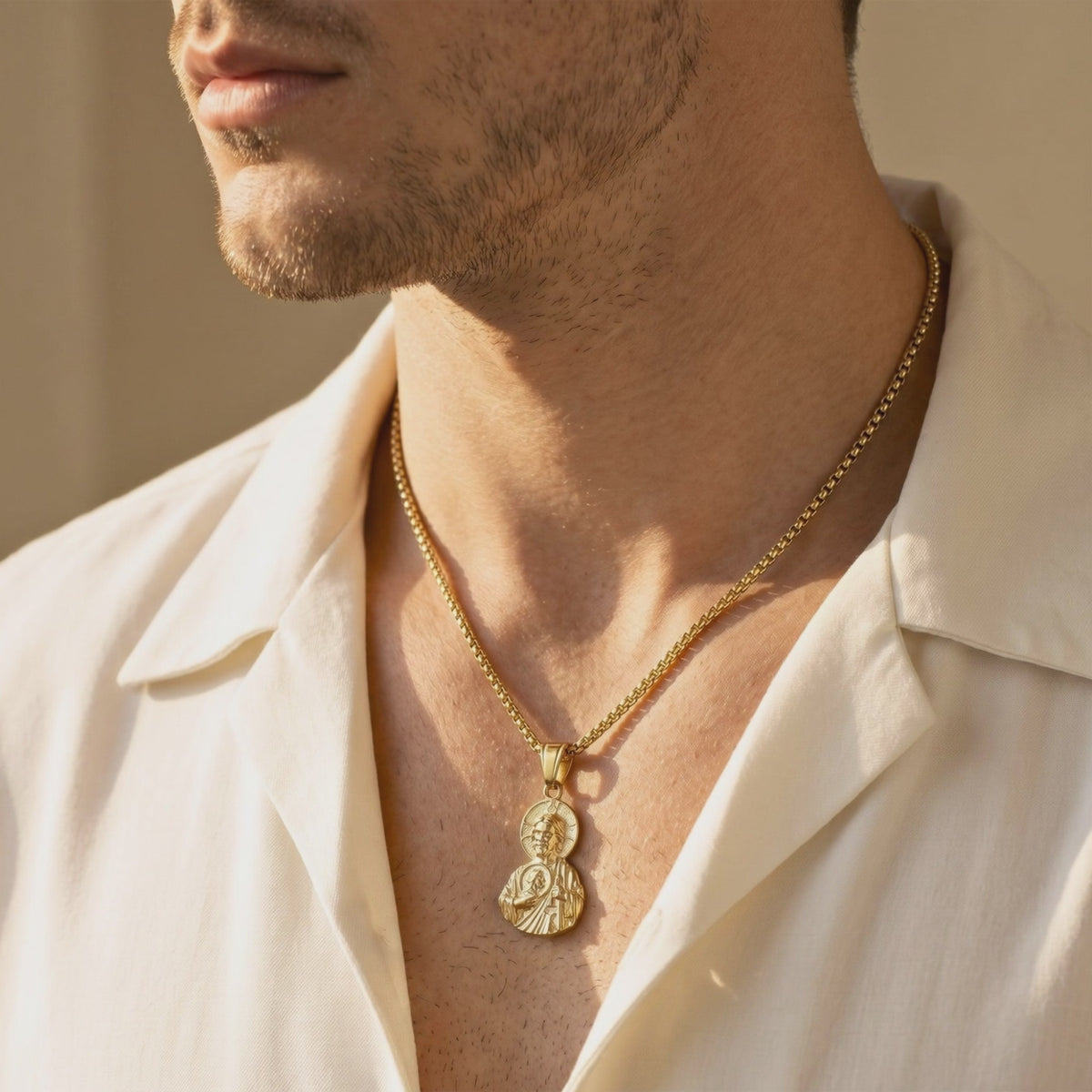YLQ49703-cross necklace lifestyle video