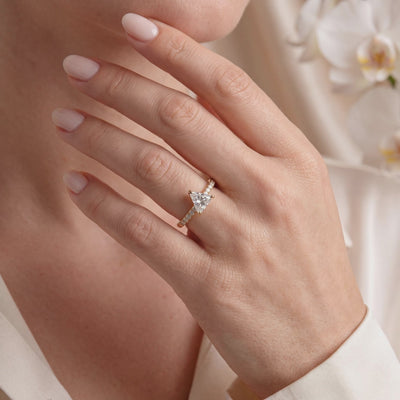 AI0009-TRG-0.5CT-PAVE-SOLIT lifestyle video