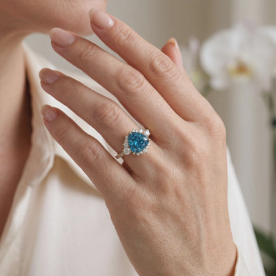 AI0010-TRI-1.5CT-PAVE-SOLIT lifestyle video