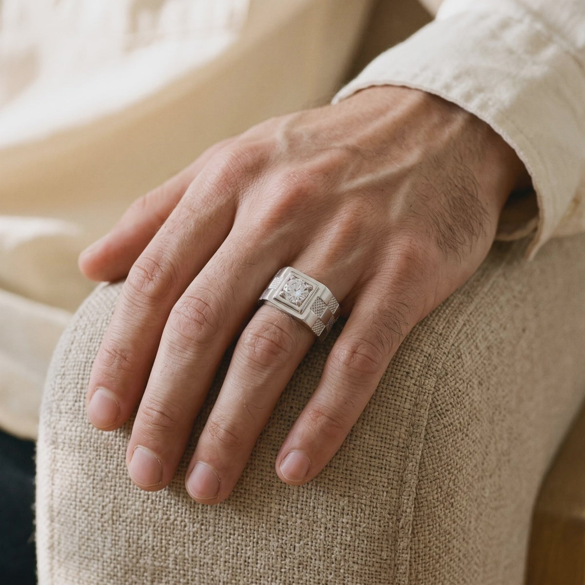 Checkered Men's 1CT Moissanite Wedding Band — Lifestyle video (10 seconds)